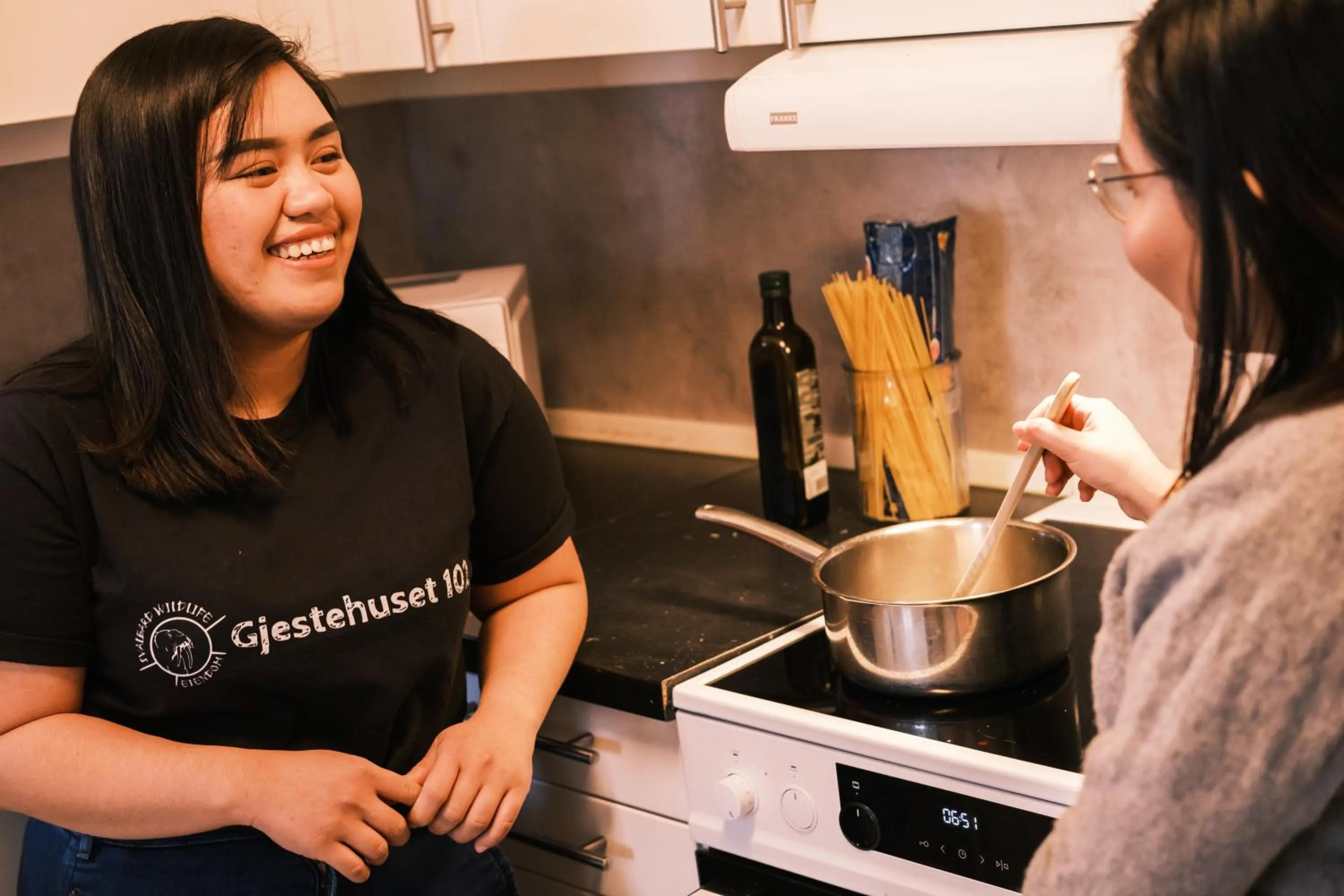 Communal kitchen in Gjestehuset 102