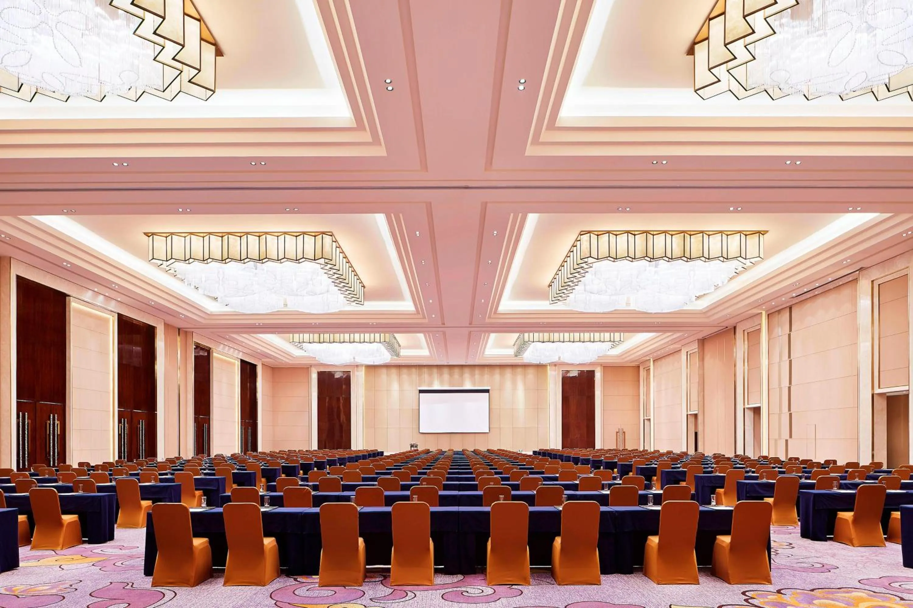 Meeting/conference room in Sheraton Harbin Xiangfang Hotel