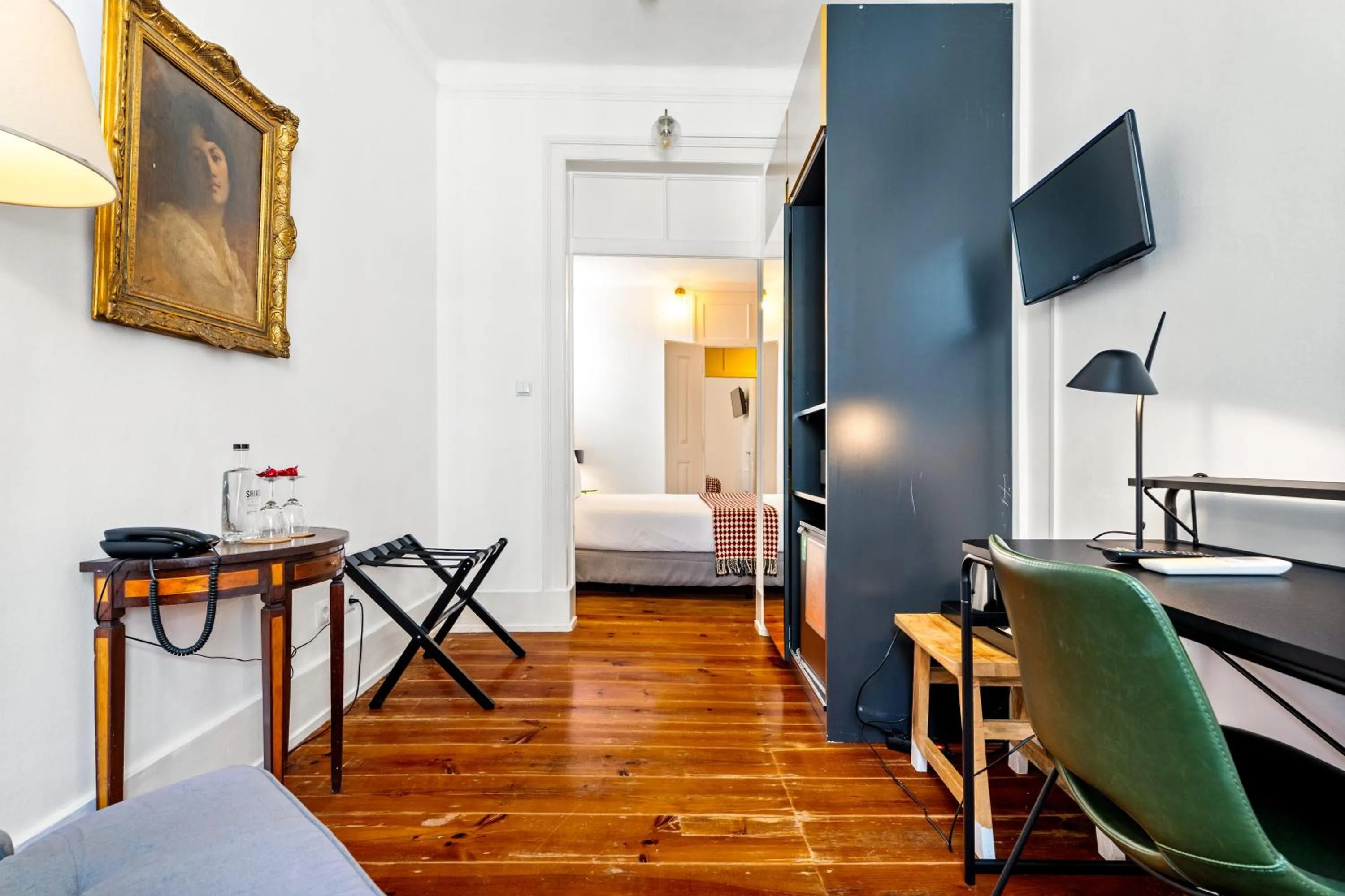 Bedroom, Bed in Casa do Jasmim by Shiadu