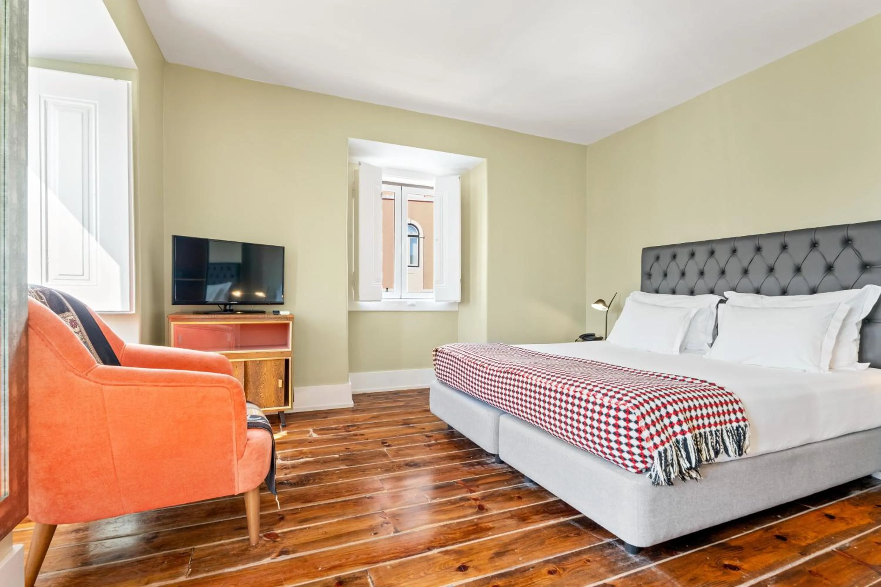 Bedroom, Bed in Casa do Jasmim by Shiadu