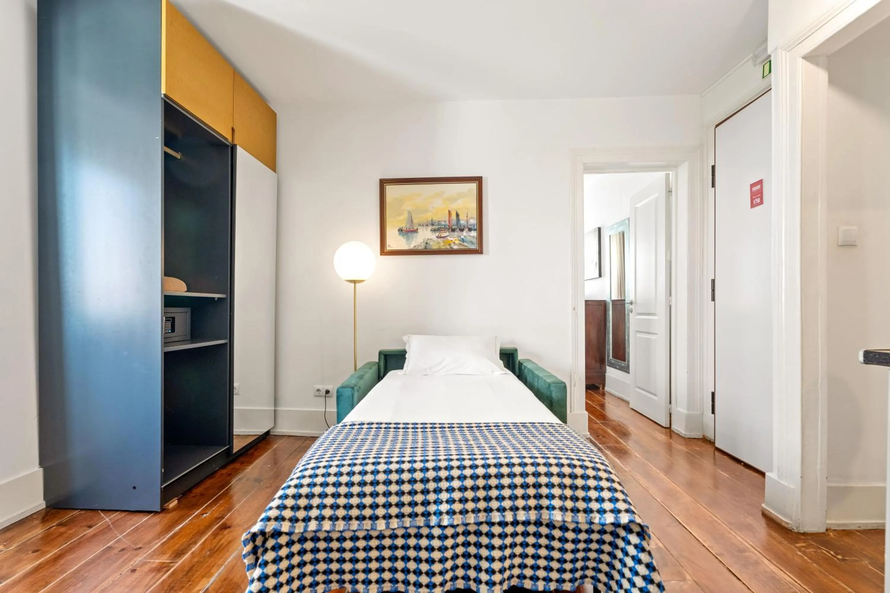 Bed in Casa do Jasmim by Shiadu