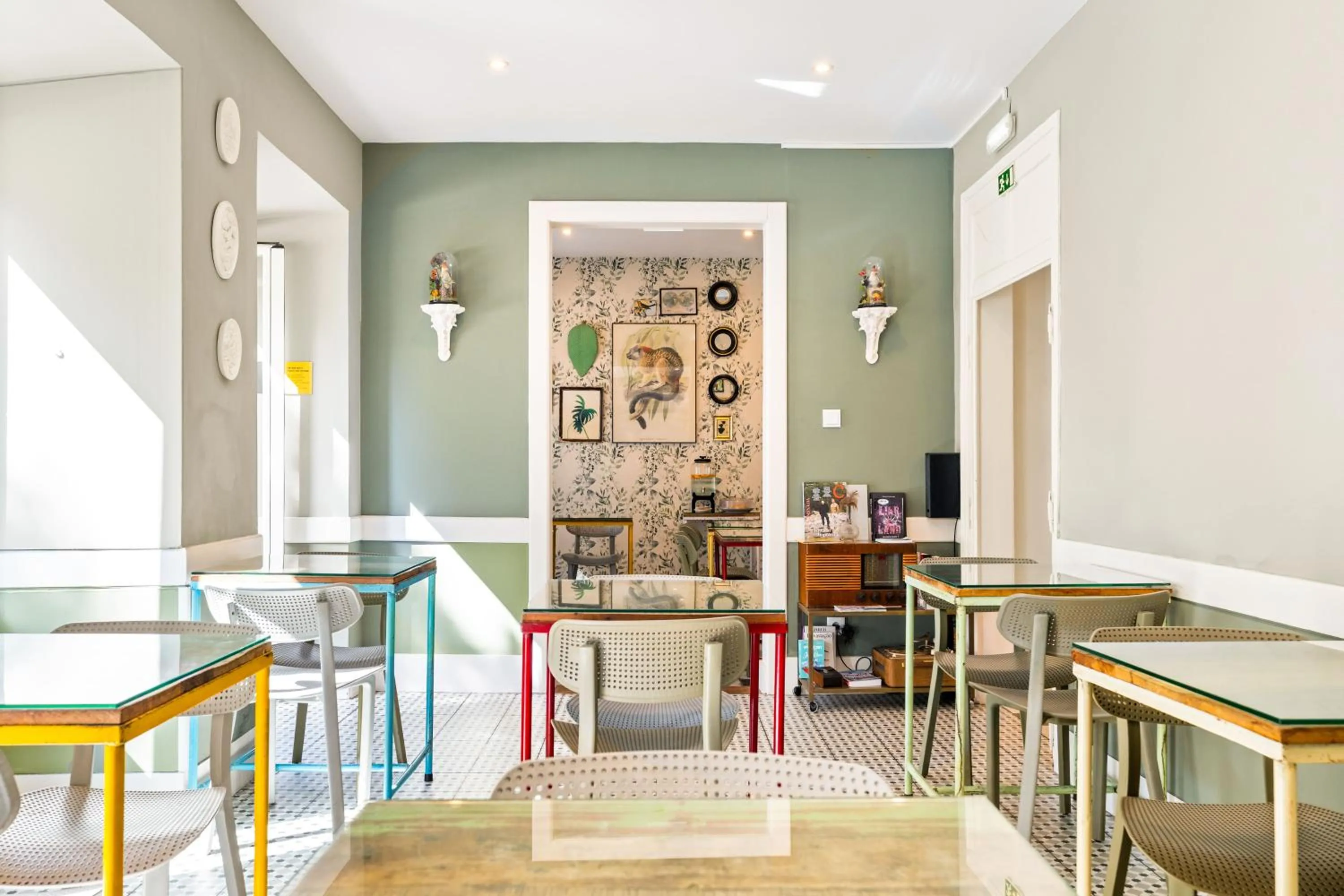 Area and facilities in Casa do Jasmim by Shiadu