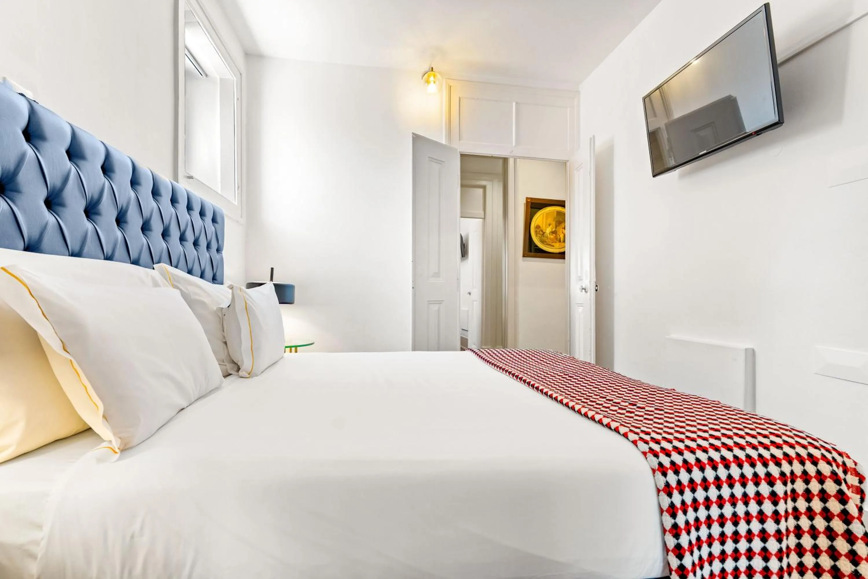 Bedroom, Bed in Casa do Jasmim by Shiadu