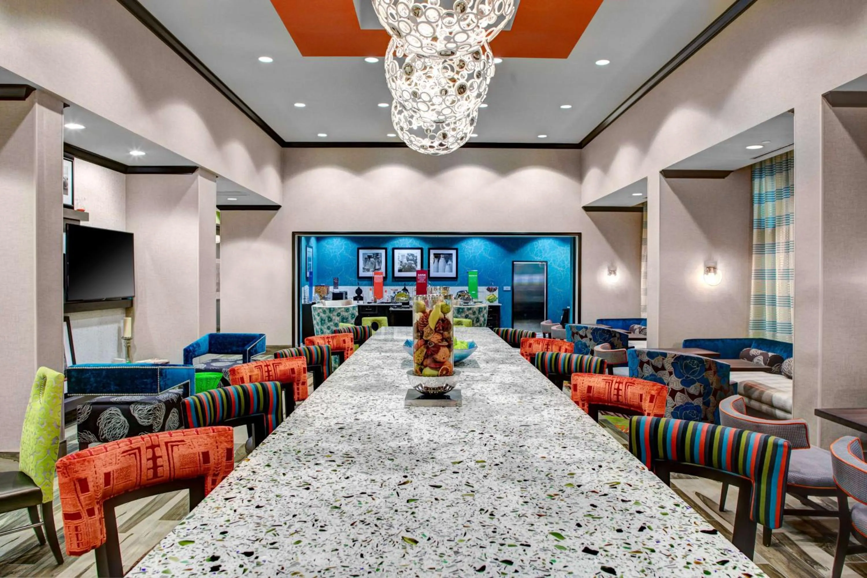 Breakfast in Hampton Inn & Suites by Hilton Atlanta Perimeter Dunwoody