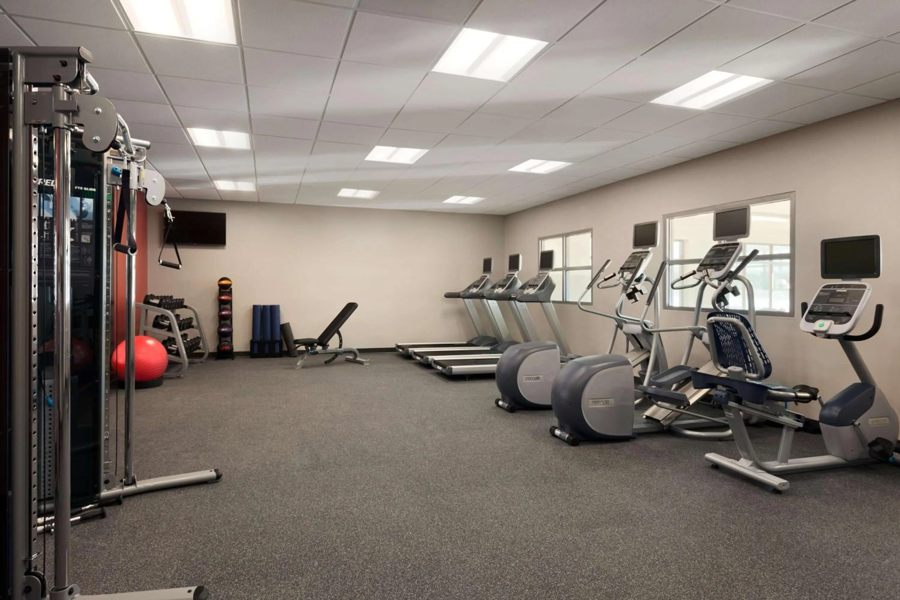Fitness centre/facilities in Homewood Suites by Hilton Syracuse - Carrier Circle