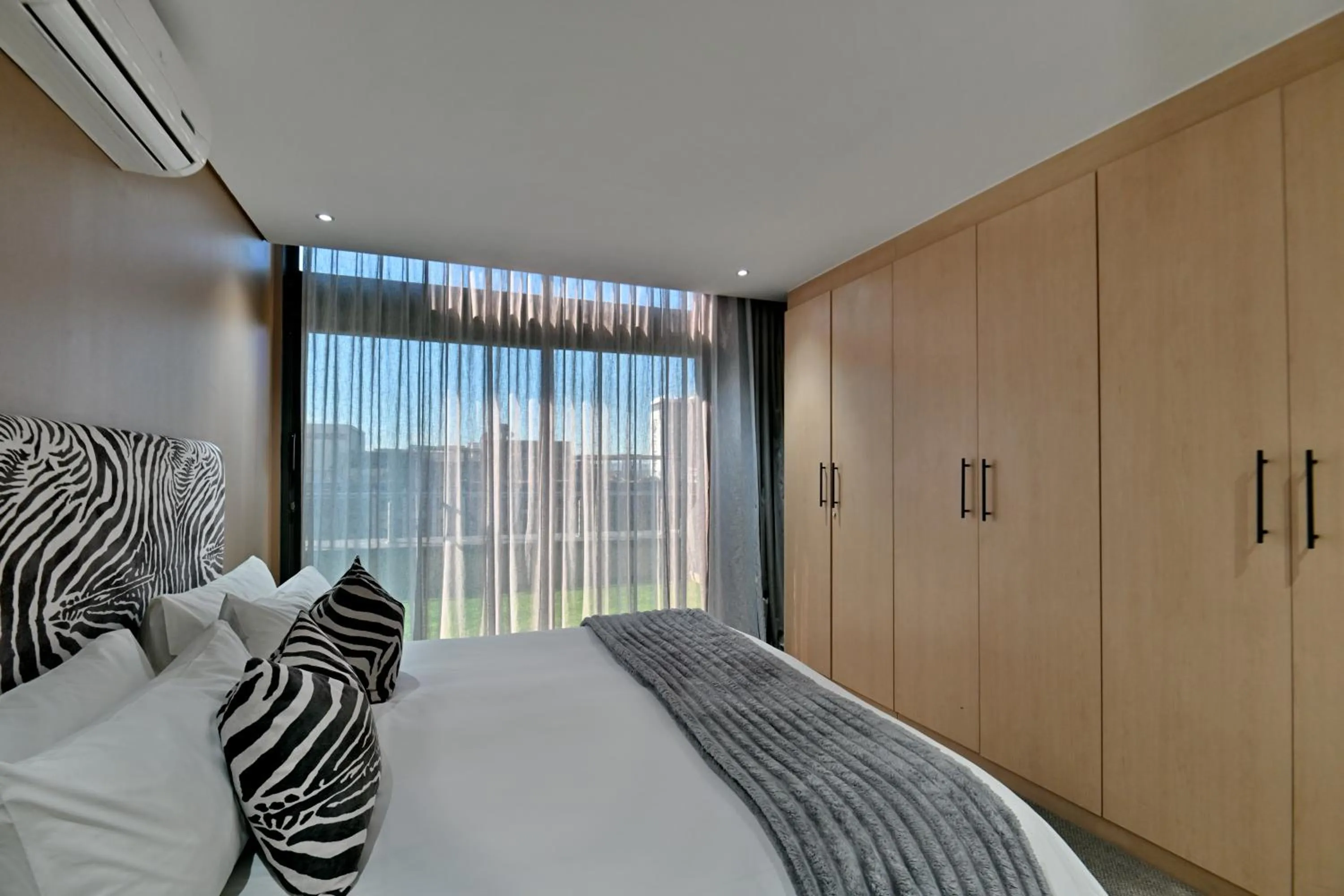 Bed in Fountains Hotel