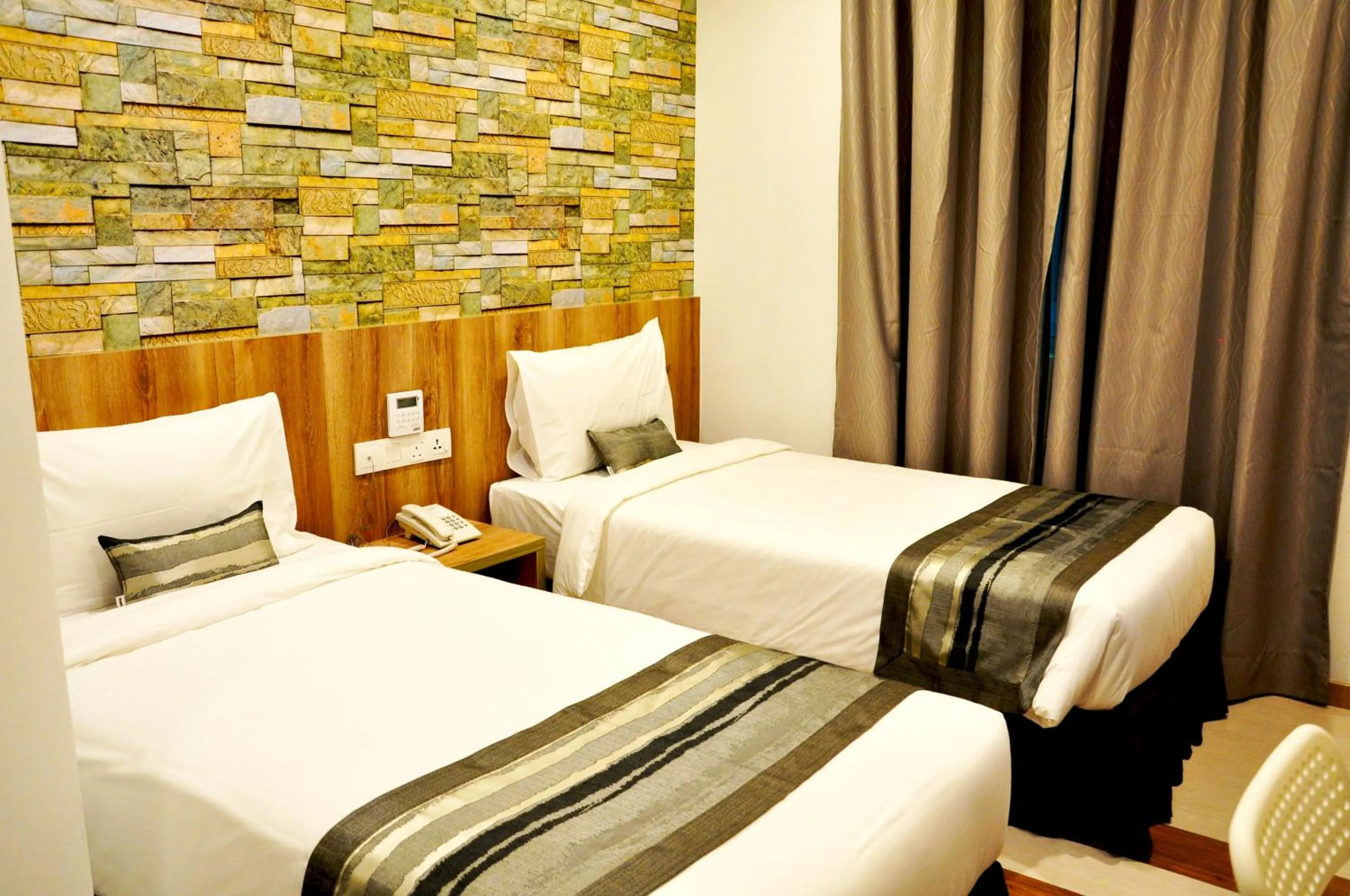 Photo of the whole room, Bed in Valya Hotel, Ipoh