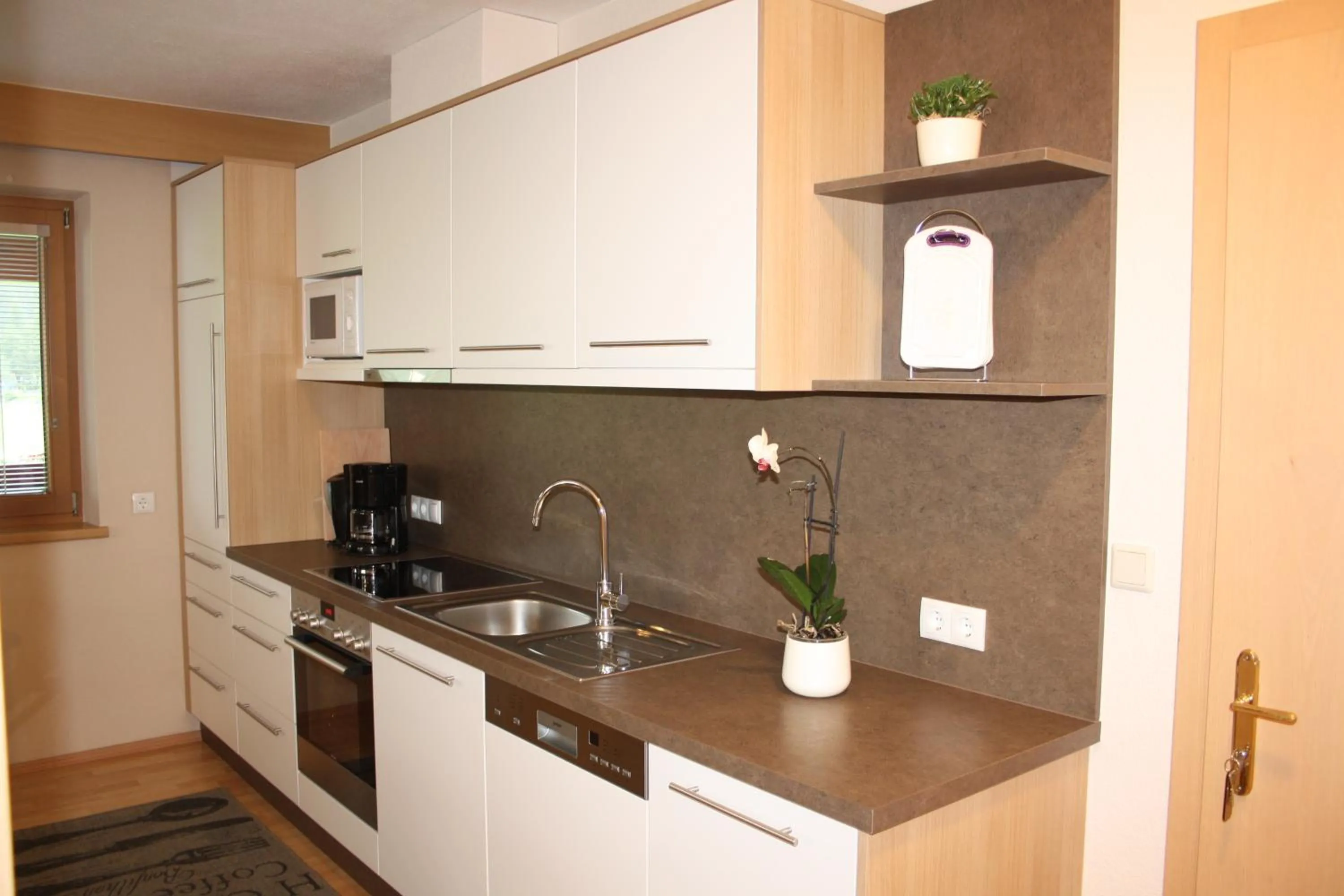 Kitchen or kitchenette in Haus Rene