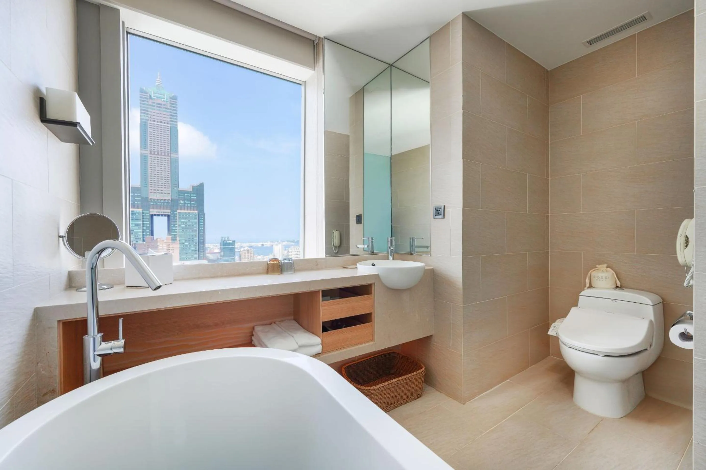 Bathroom in Hotel COZZI Zhongshan Kaohsiung