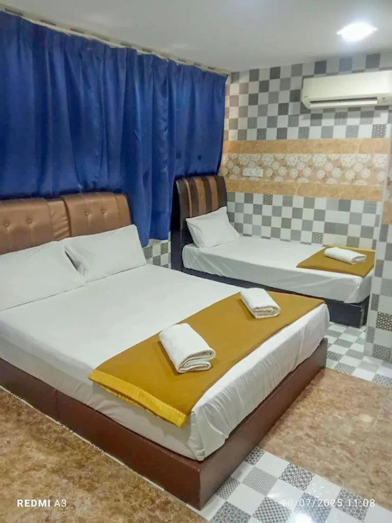 Bedroom, Bed in Silver Sky hotel