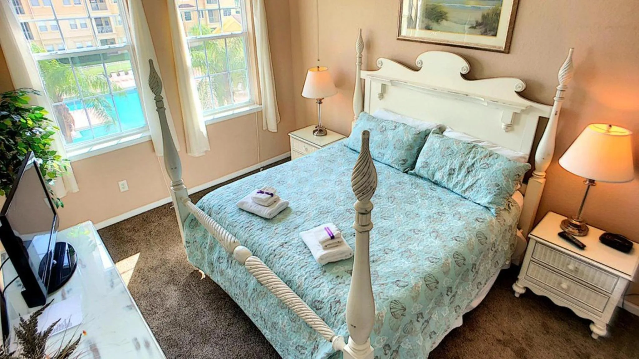 Bed in Pool Side Tree House