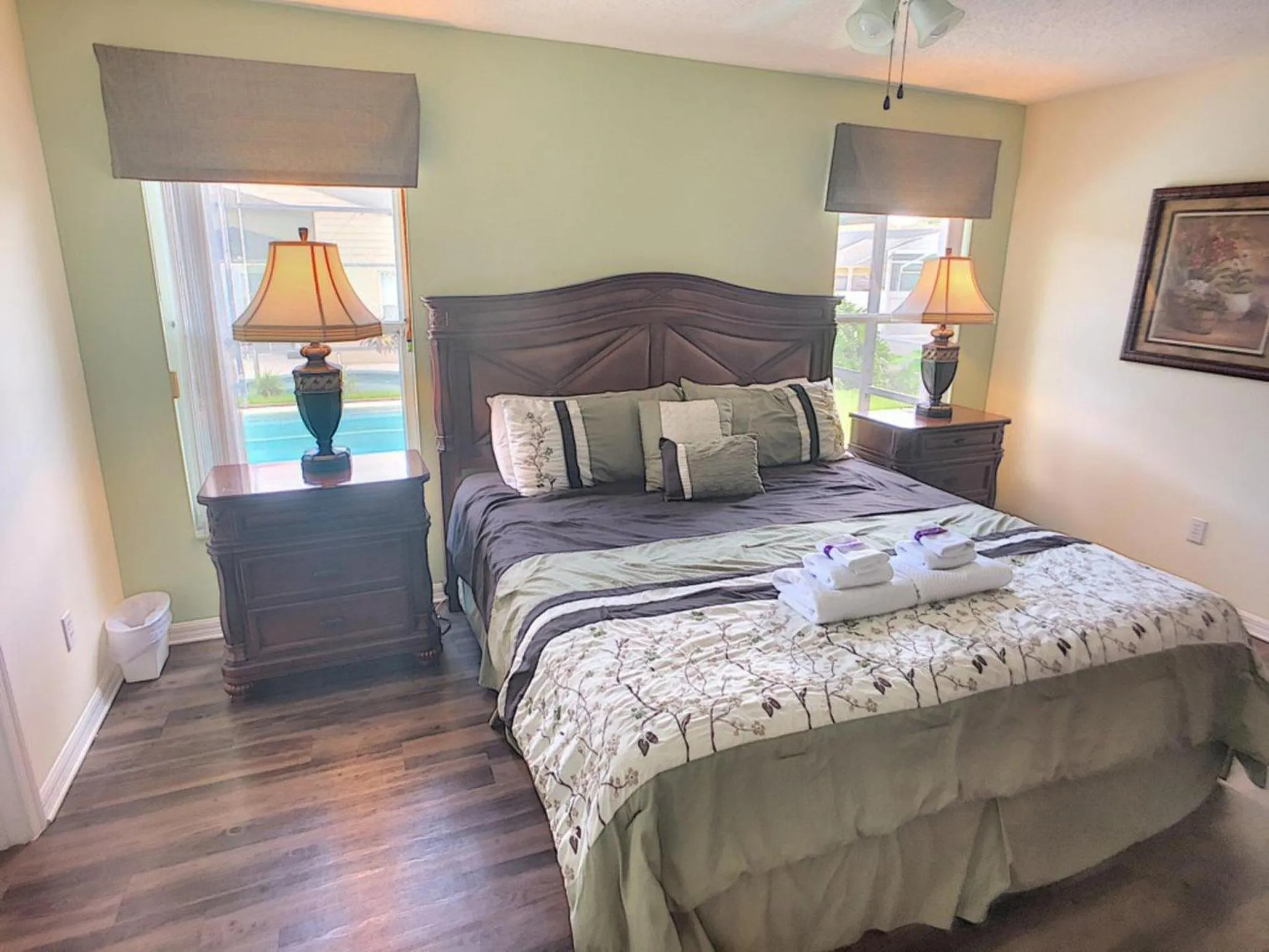 Bed in Rocco's Retreat