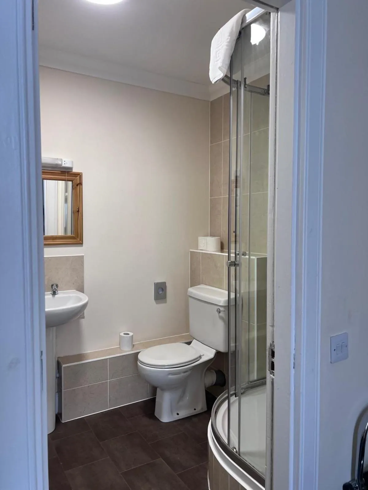 Bathroom in The Waverley Guest House