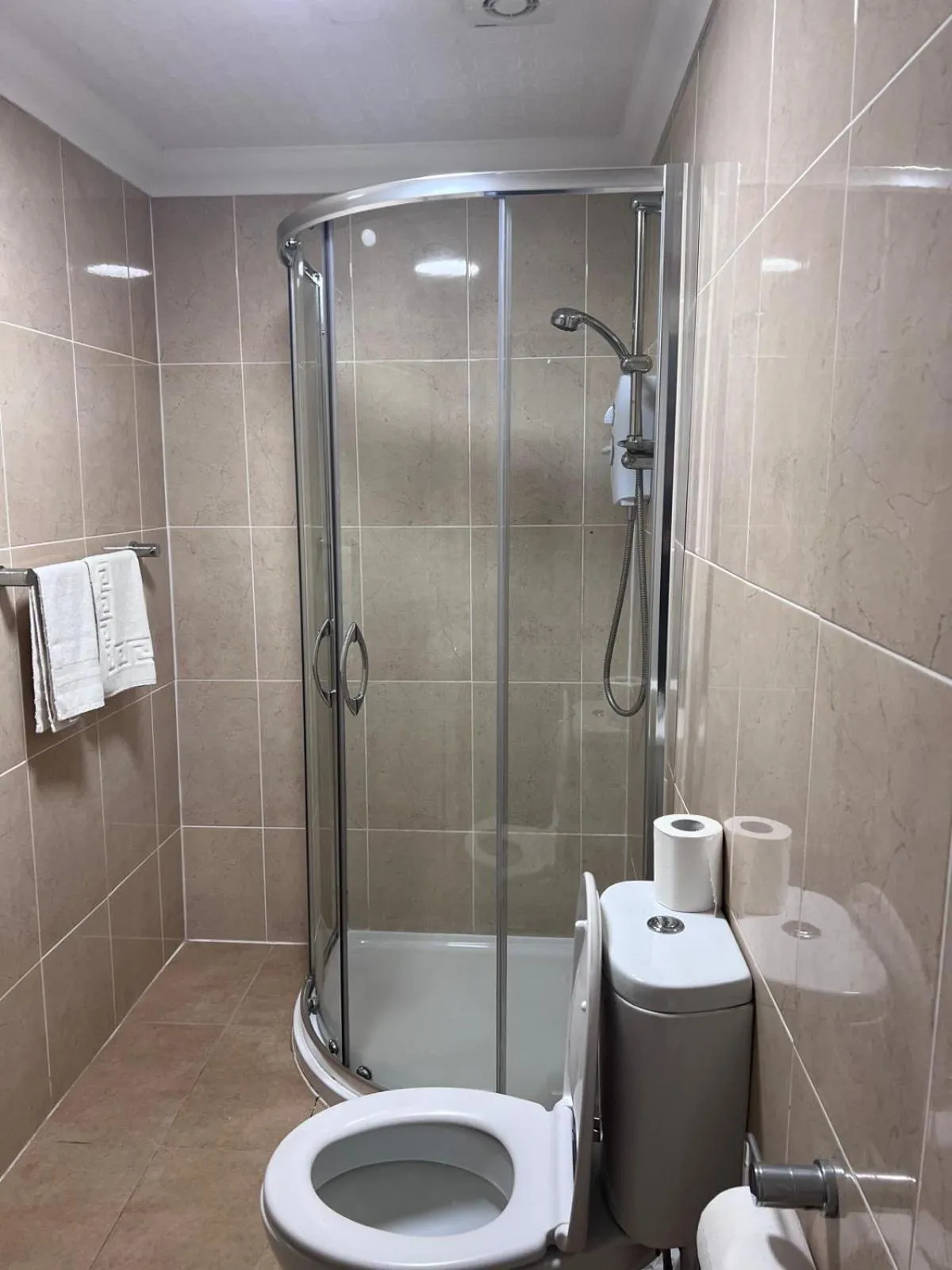 Bathroom in The Waverley Guest House