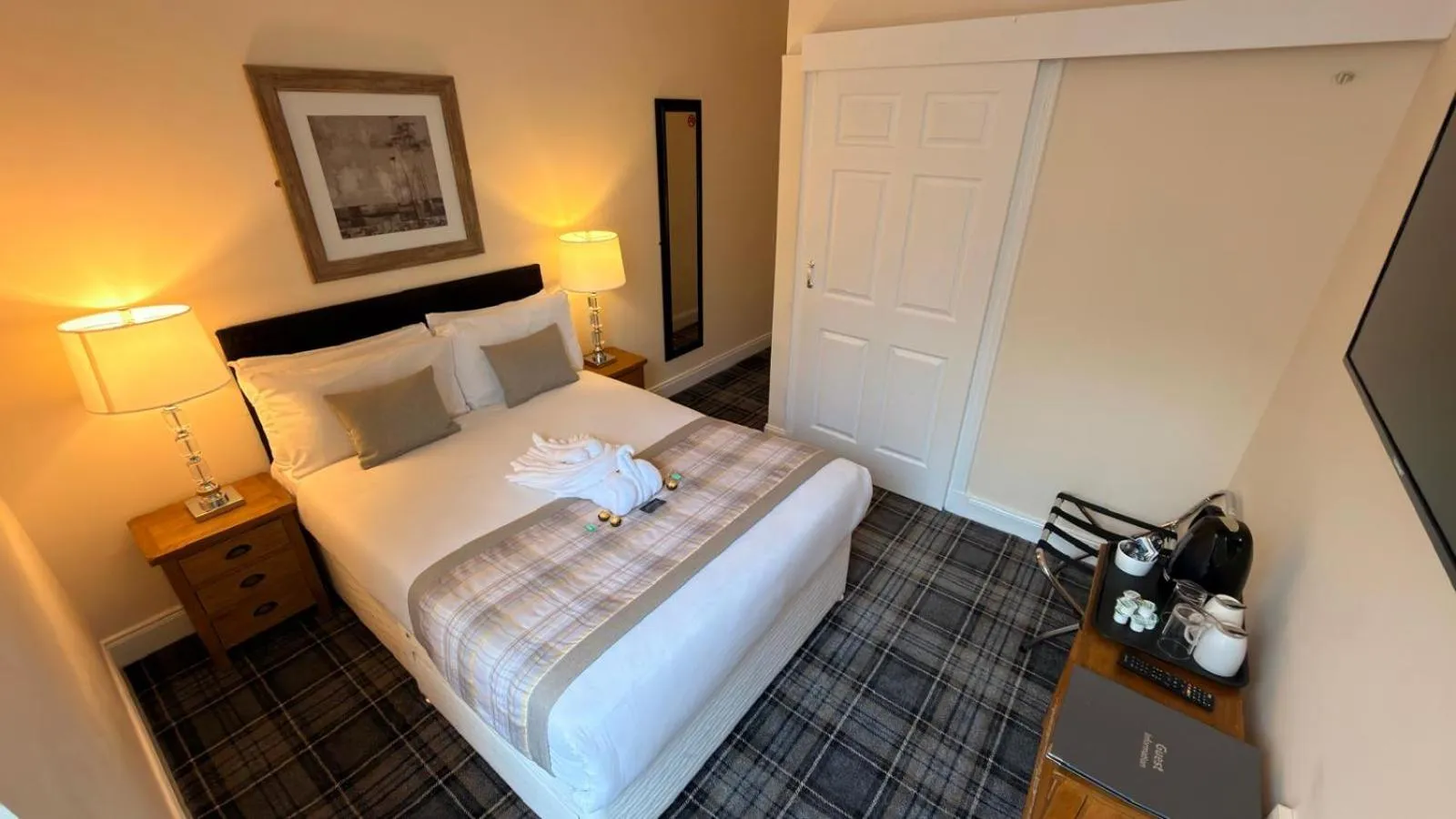 Bed in The Waverley Guest House