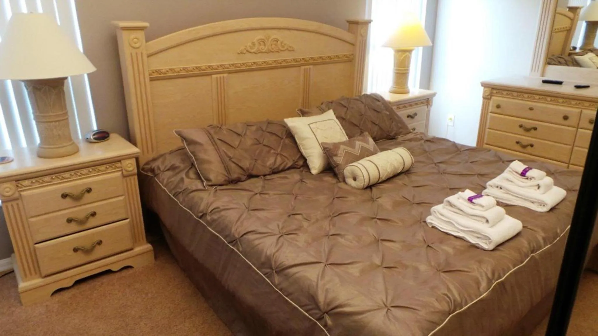 Bed in Minnie's Marvel