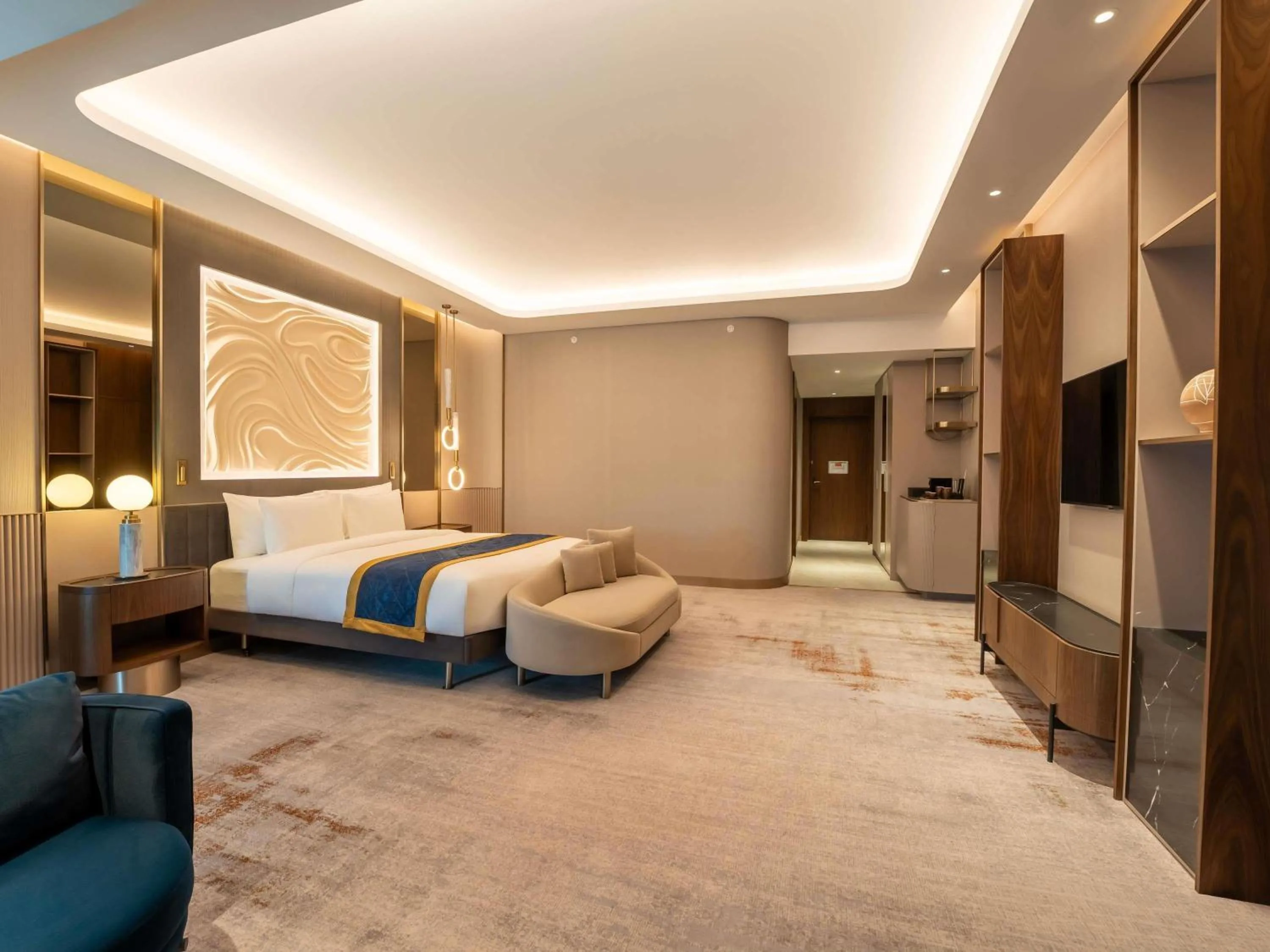 Junior Suite with One King-size Bed in Movenpick Hotel Al Zaytoon Baghdad