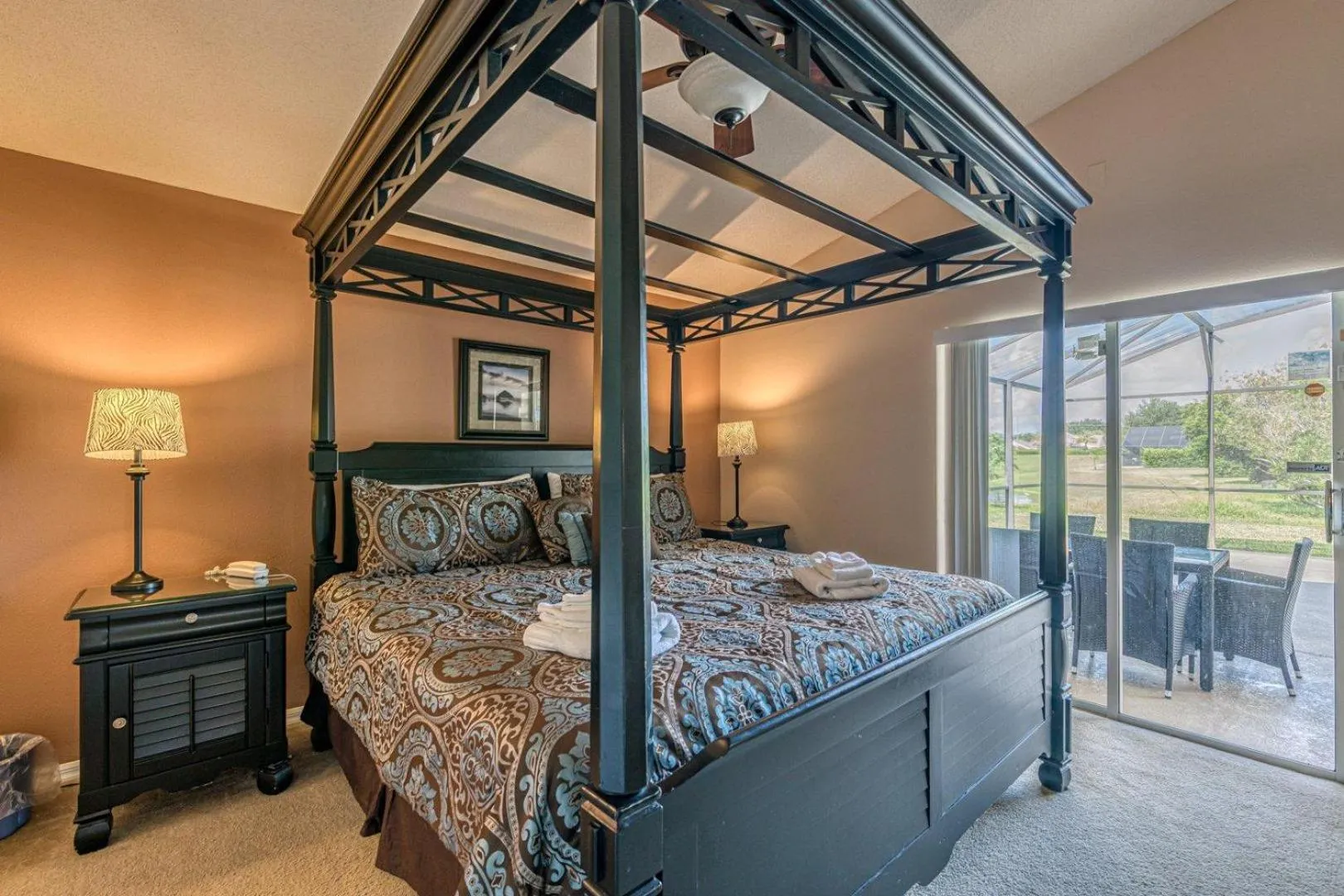 Bed in Simba's Lake House