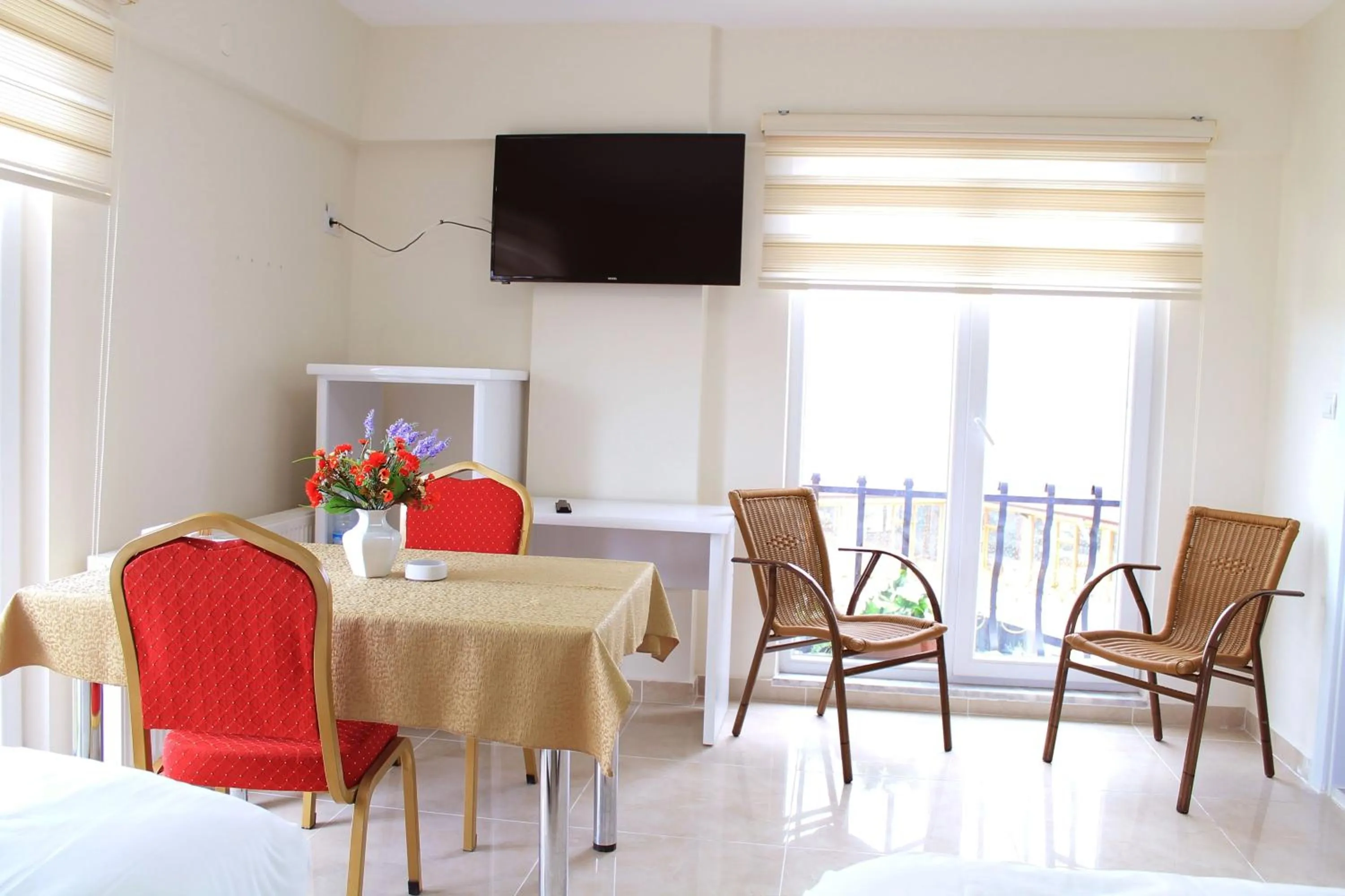 Photo of the whole room in HD Miray Otel