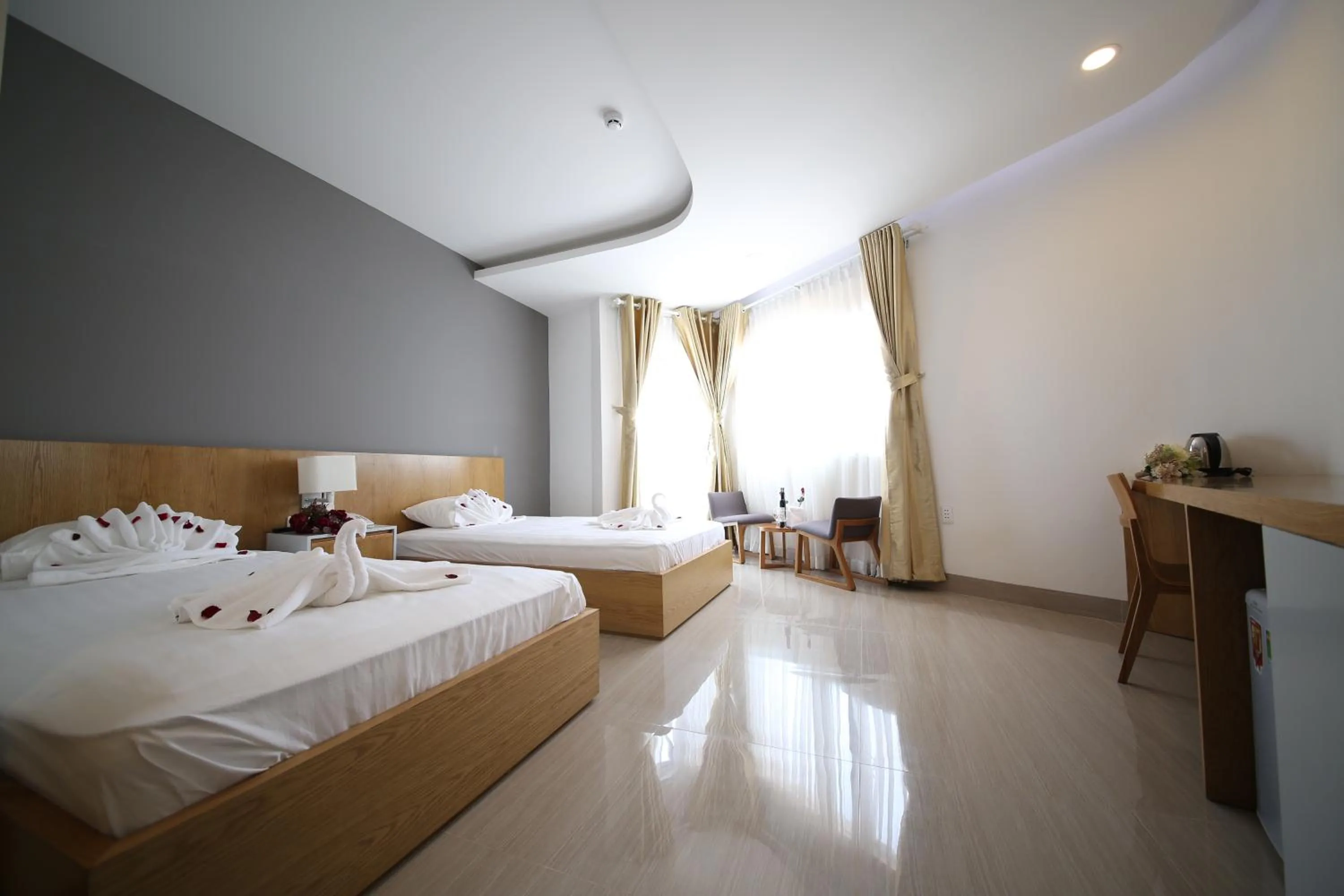 TV and multimedia, Bed in Sailing Hotel Phú Quốc