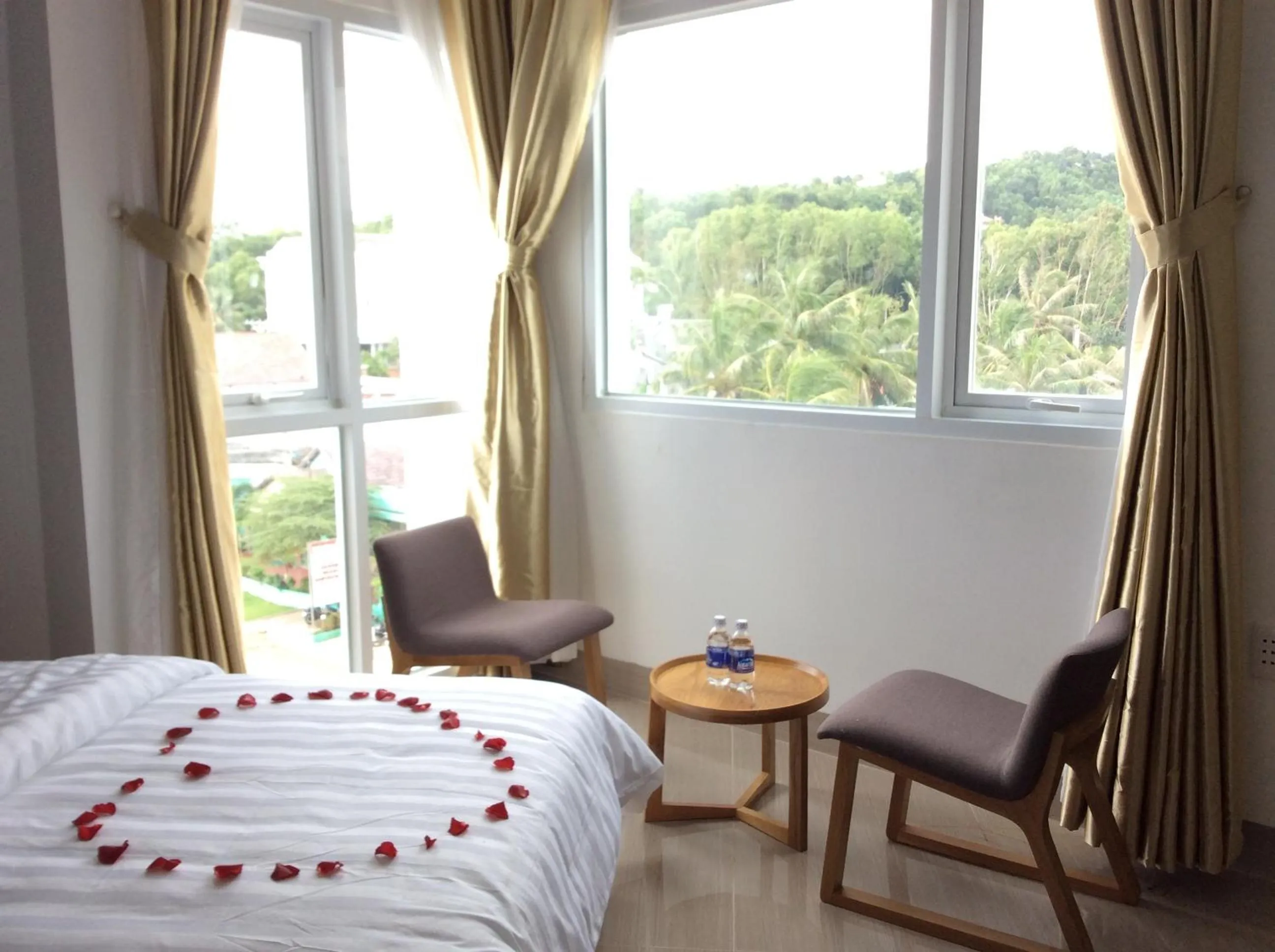 Decorative detail, Bed in Sailing Hotel Phú Quốc