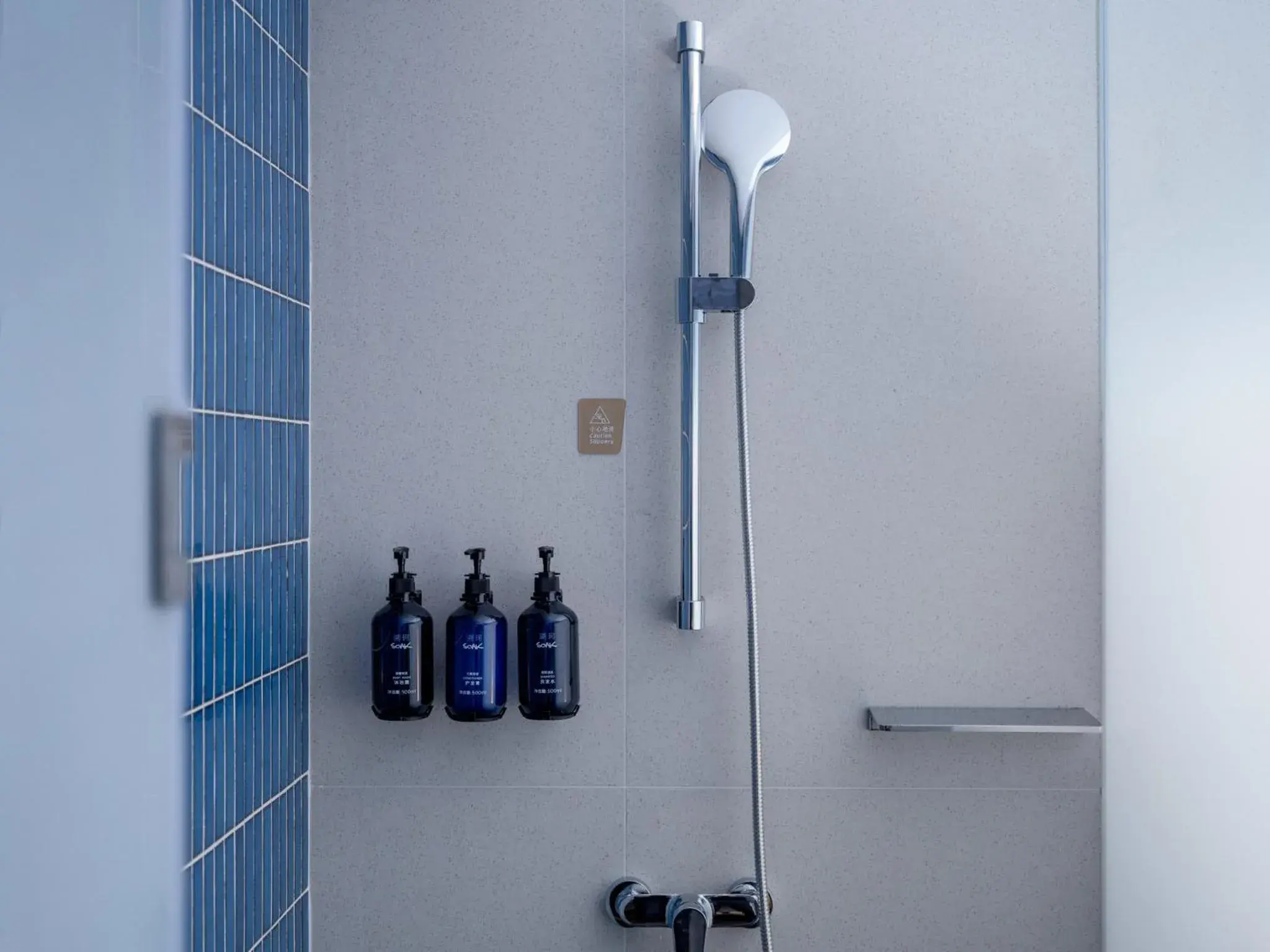 1 King and 1 Single Standard in Holiday Inn Express Chengdu Shuangliu Chuanda Road by IHG 1 King and 1 Single Standard in Holiday Inn Express Chengdu Shuangliu Chuanda Road by IHG