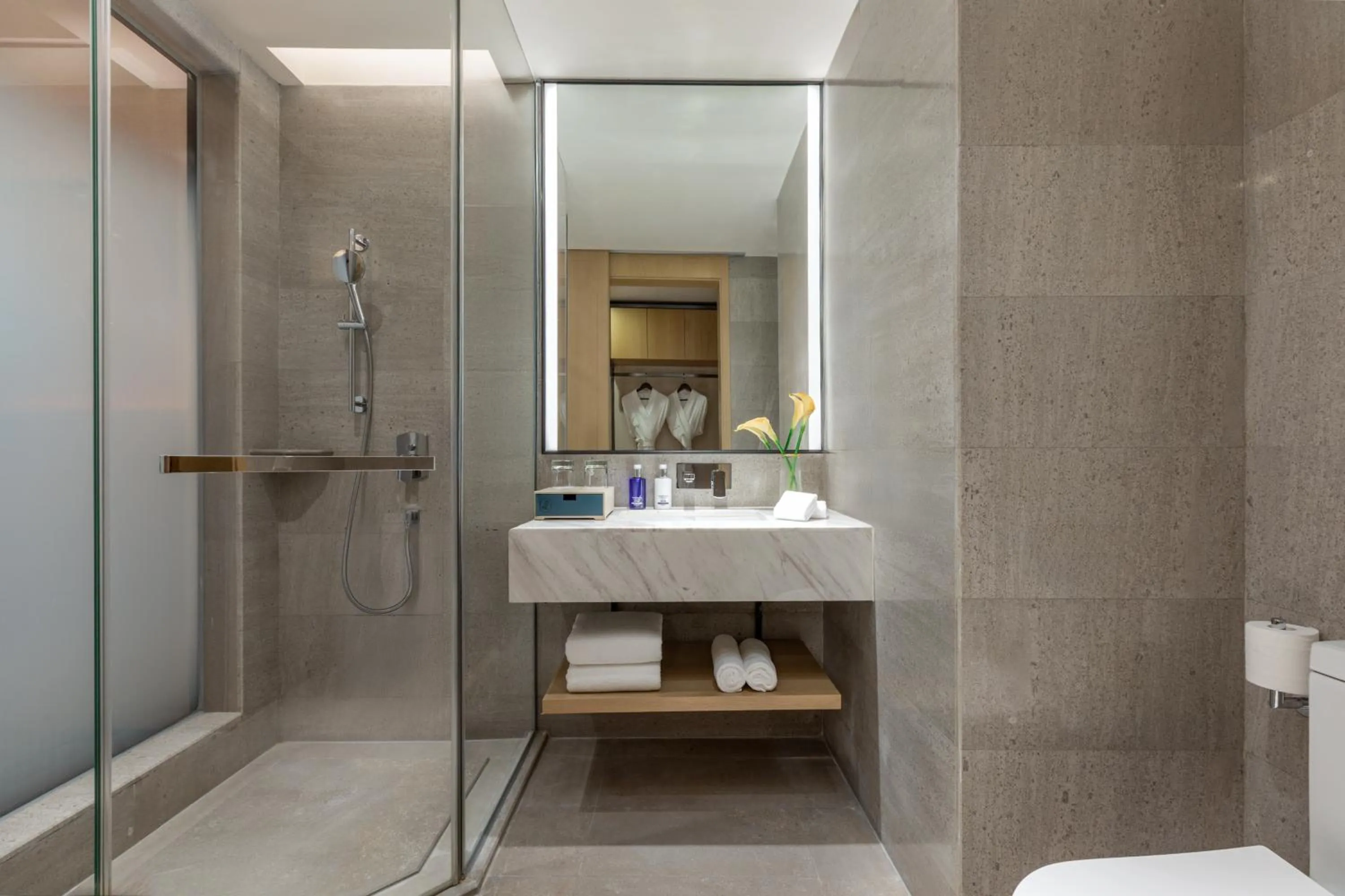 Toilet in voco Chengdu High-Tech