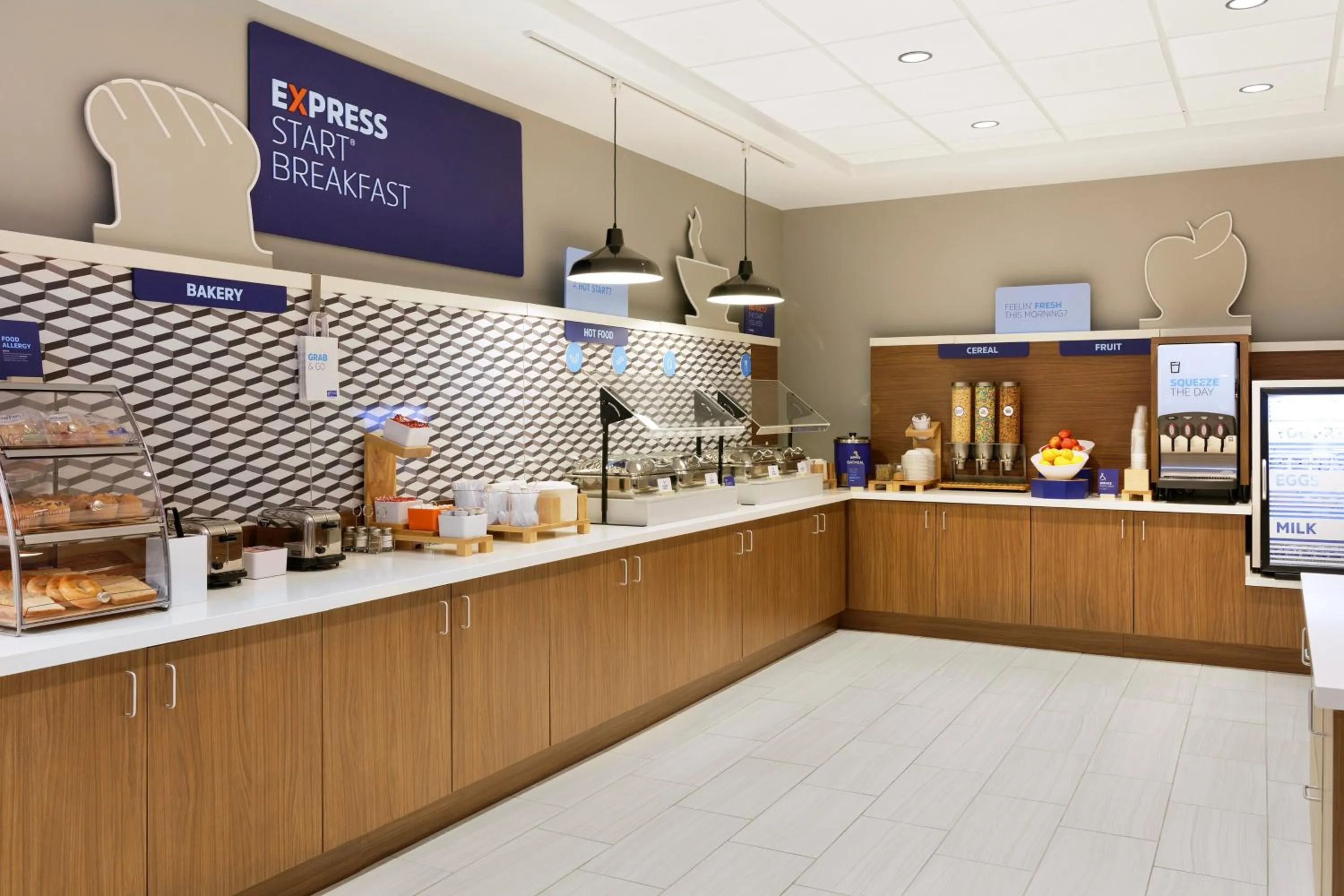 Breakfast in Holiday Inn Express & Suites DFW Airport Southwest - Euless by IHG
