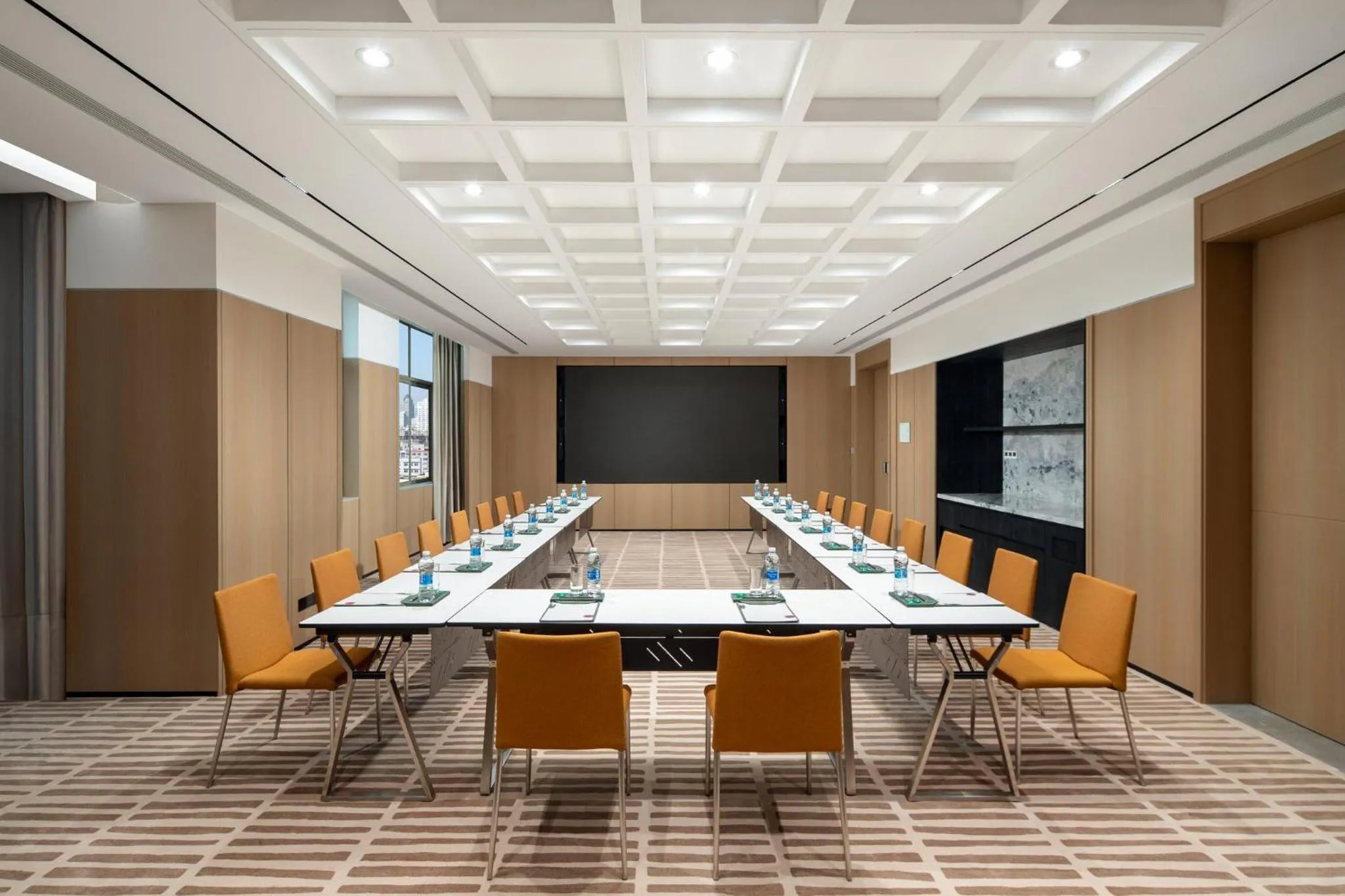 Meeting/conference room in Atwell Suites Hefei City Center by IHG