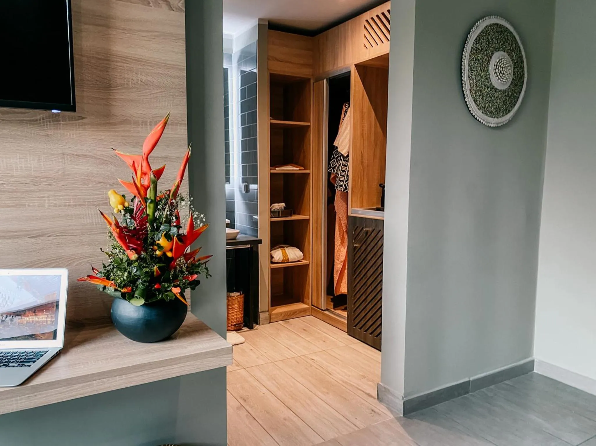 Photo of the whole room in ONOMO Hotel Abidjan