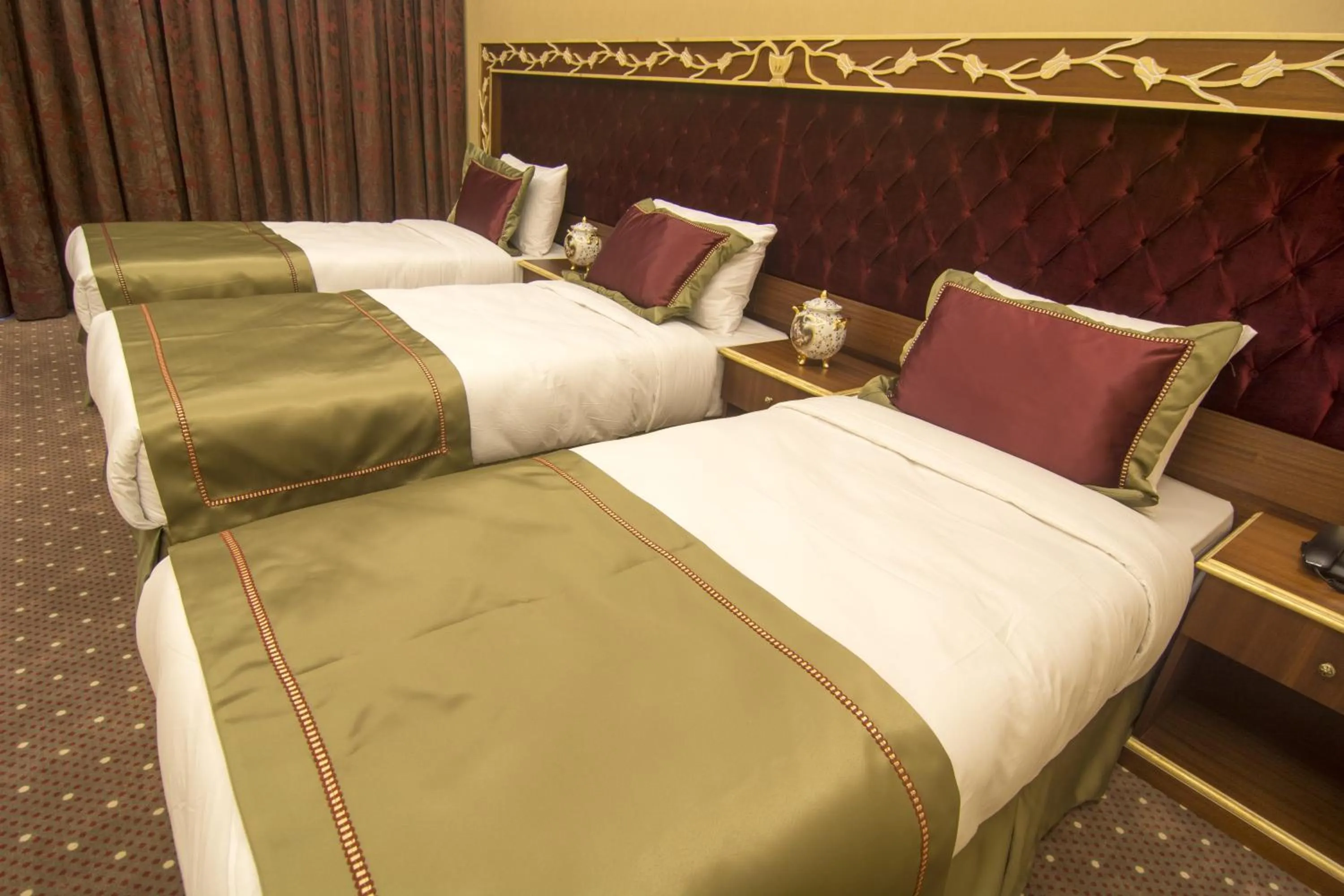 Photo of the whole room in MB Deluxe Hotel