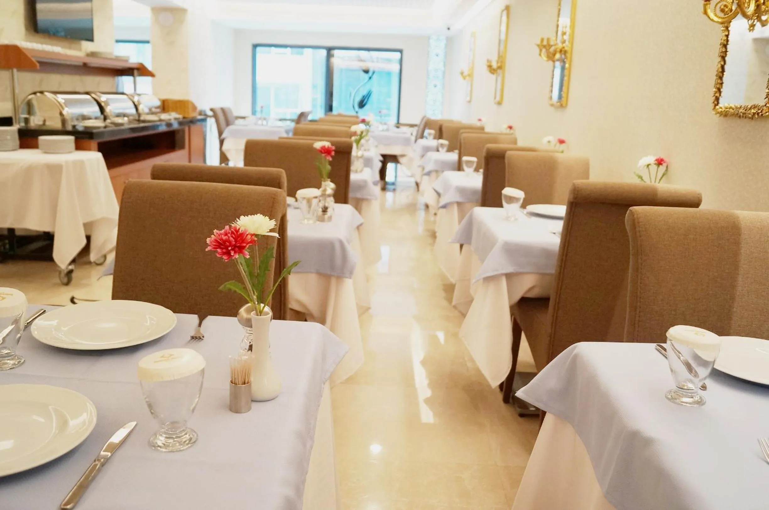 Buffet breakfast, Restaurant/Places to Eat in MB Deluxe Hotel