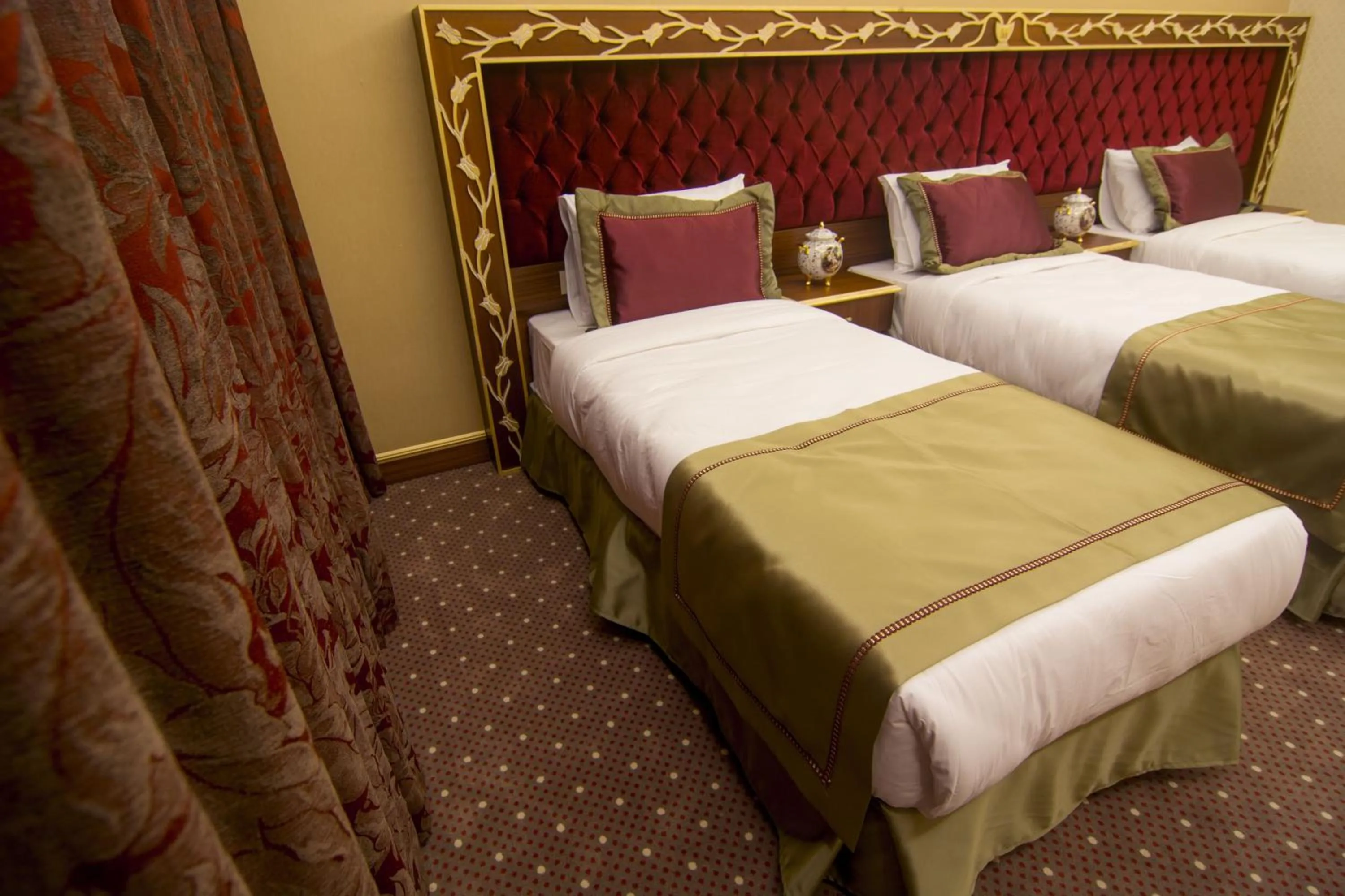 Photo of the whole room in MB Deluxe Hotel