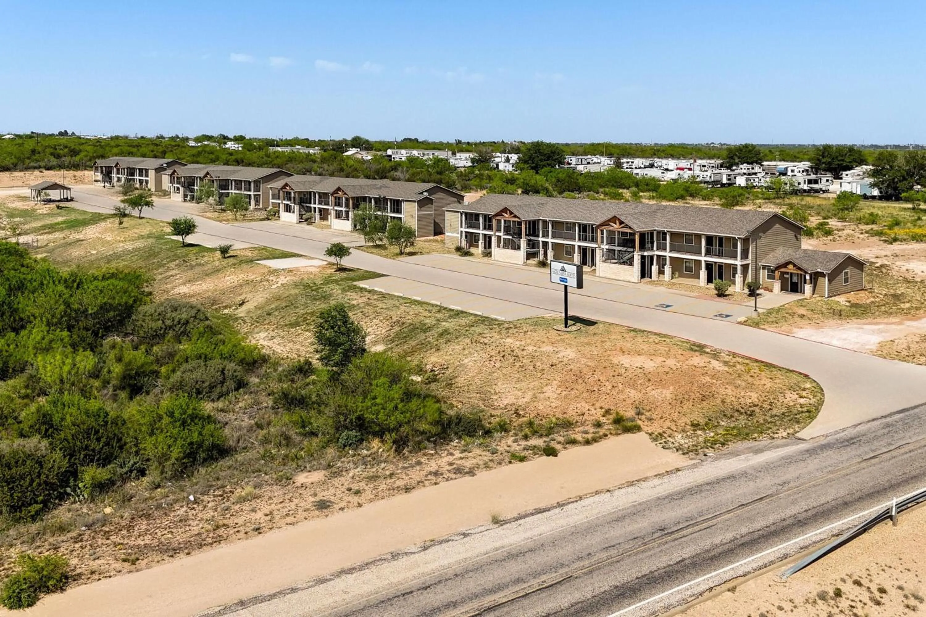 Property building in Eagle's Den Suites Big Spring a Travelodge by Wyndham