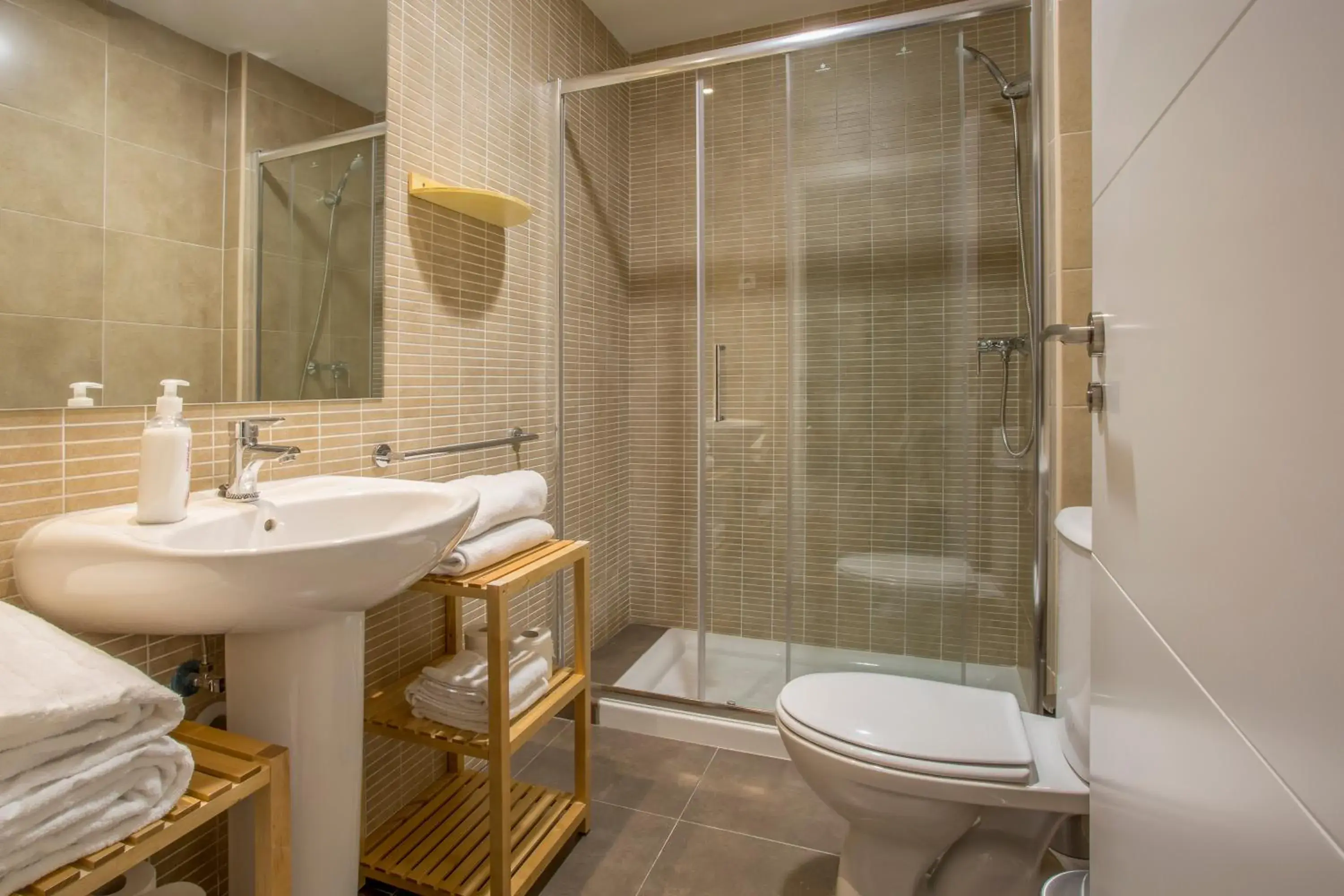 Apartment - Ground Floor in Slow Suites Luchana Apartment - Ground Floor in Slow Suites Luchana