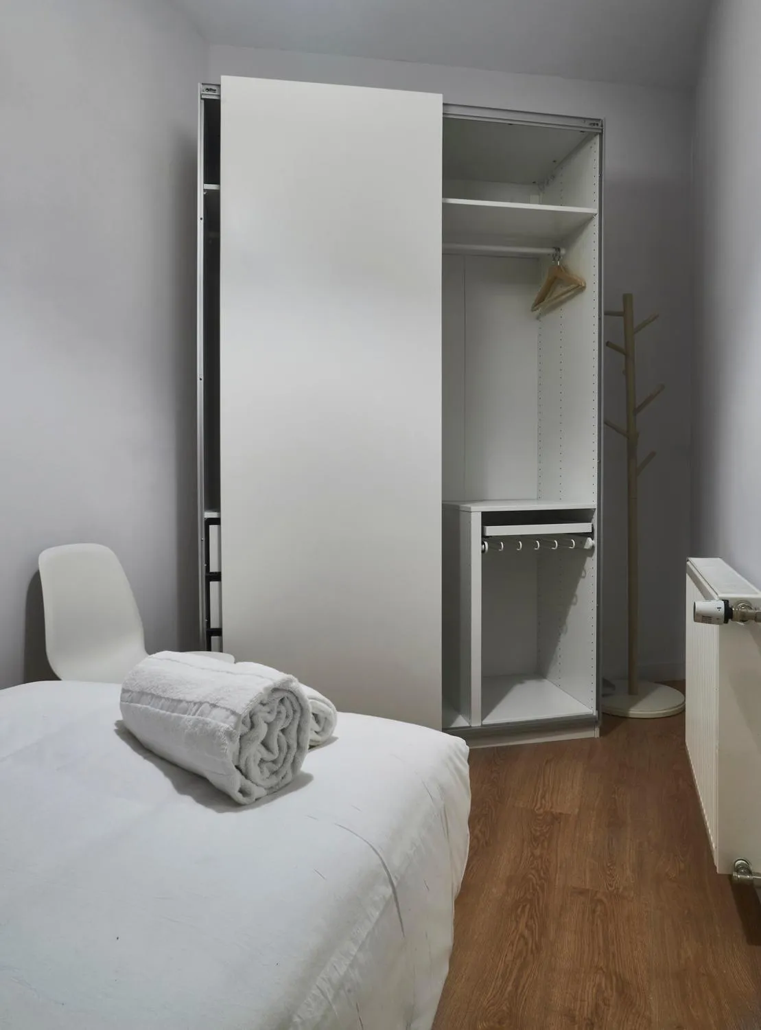 Bedroom, Bed in Slow Suites Luchana