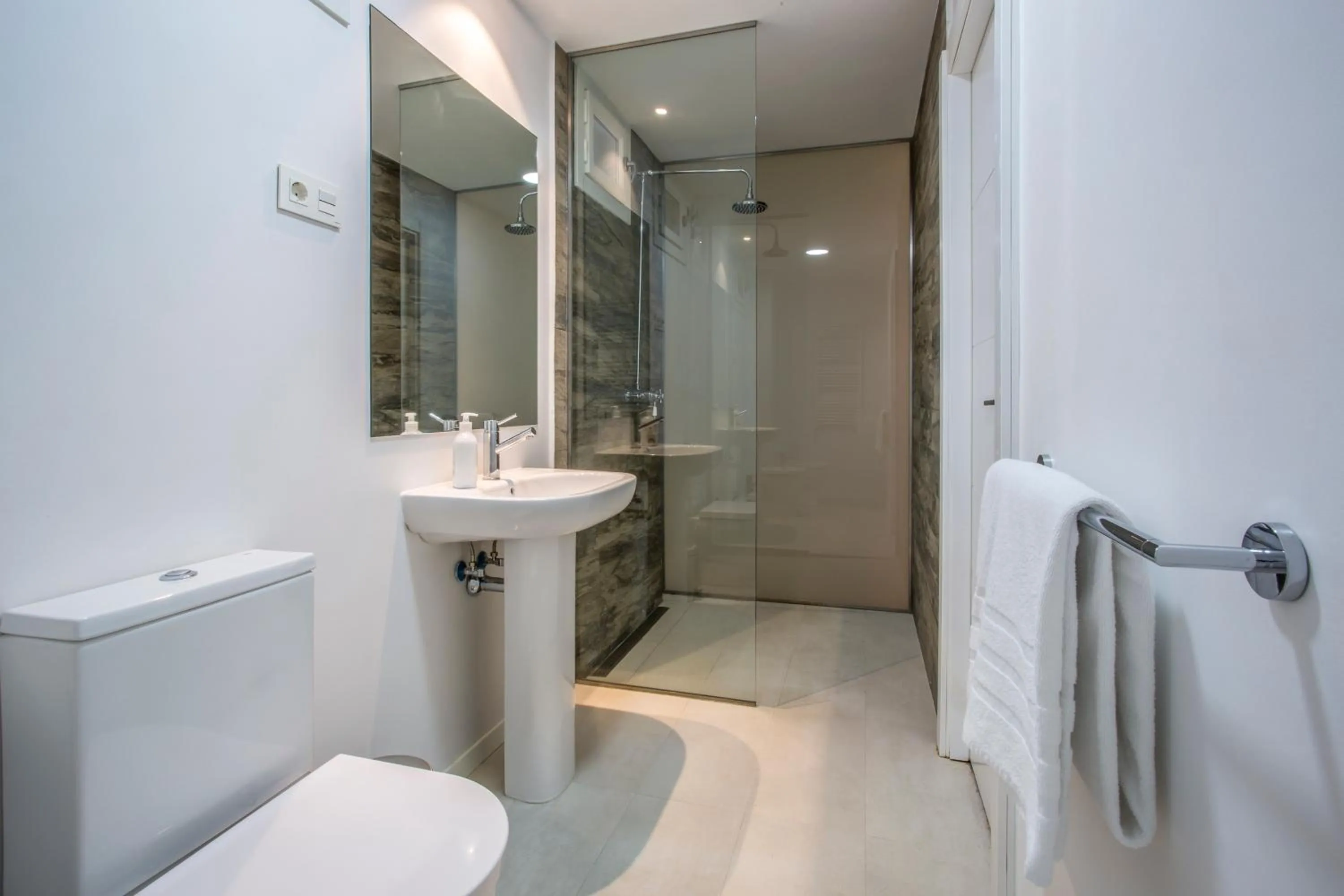 Bathroom in Slow Suites Luchana