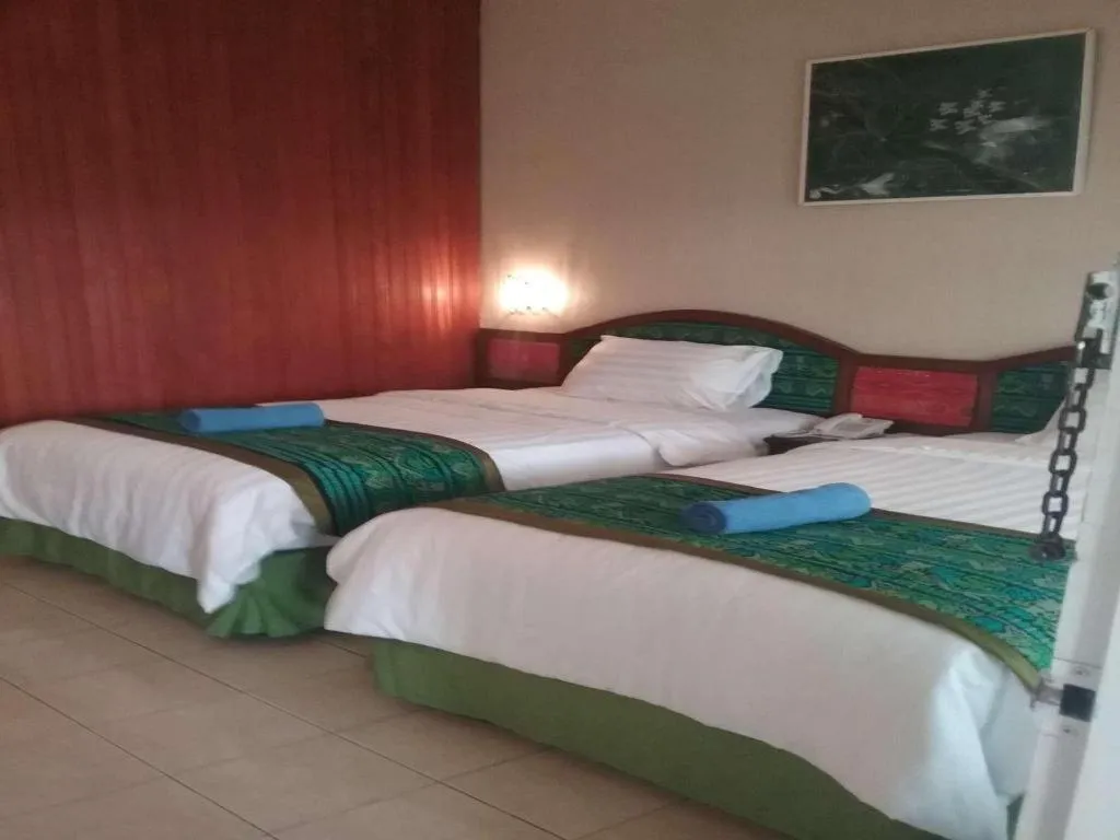 Bed in Parapat View Hotel