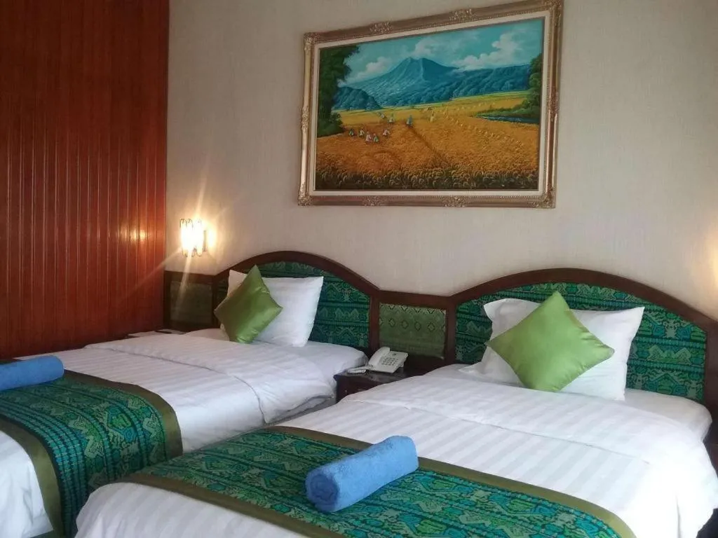 Bed in Parapat View Hotel