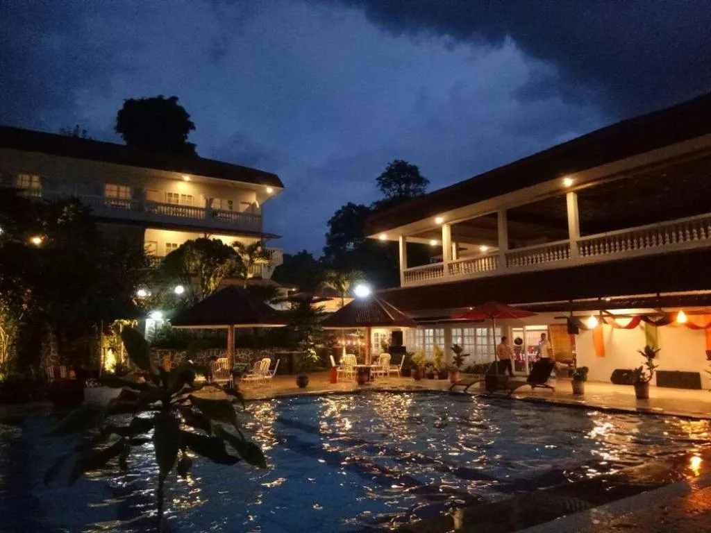 Parapat View Hotel