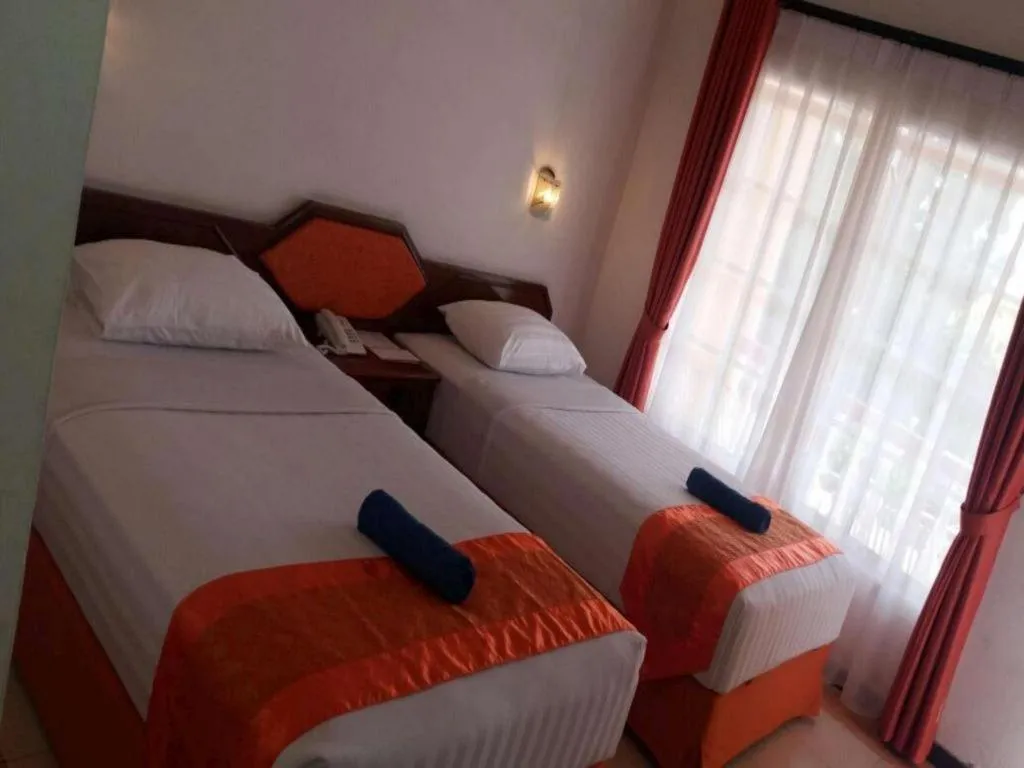 Bed in Parapat View Hotel