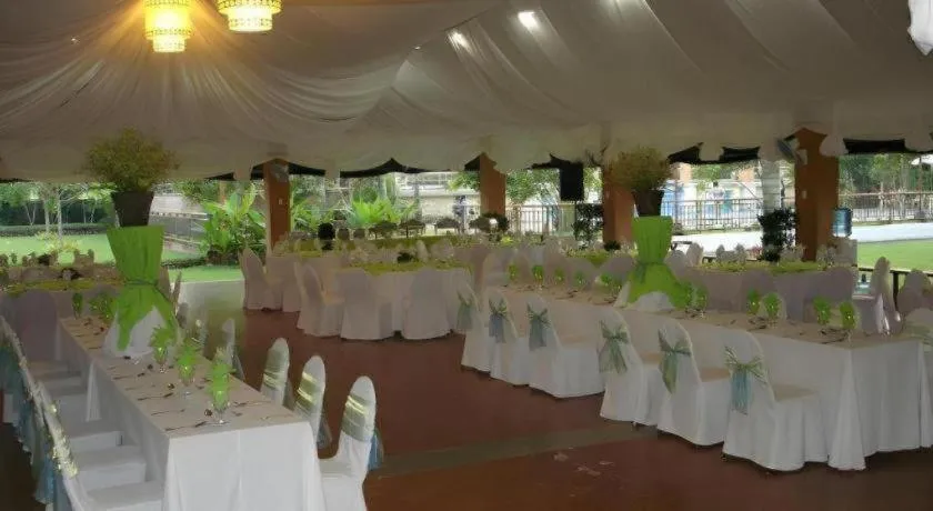 Zaycoland Resort and Hotel