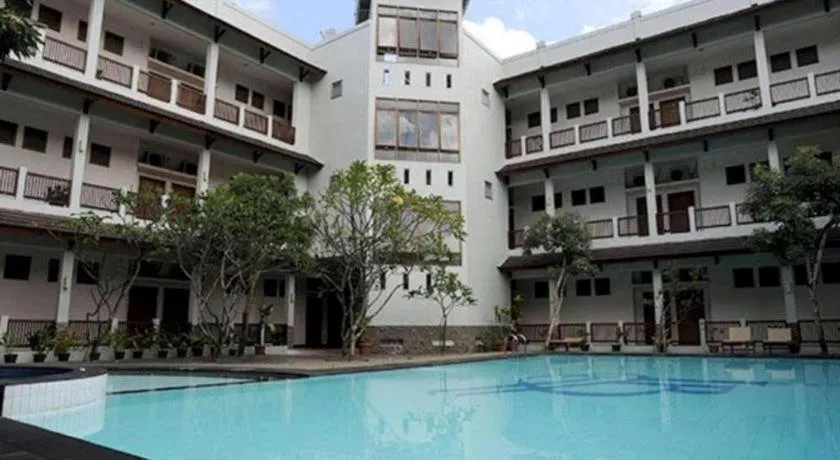 Laut Biru Resort Hotel