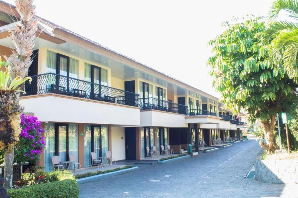 Grage Sangkan Hurip Resort & Spa