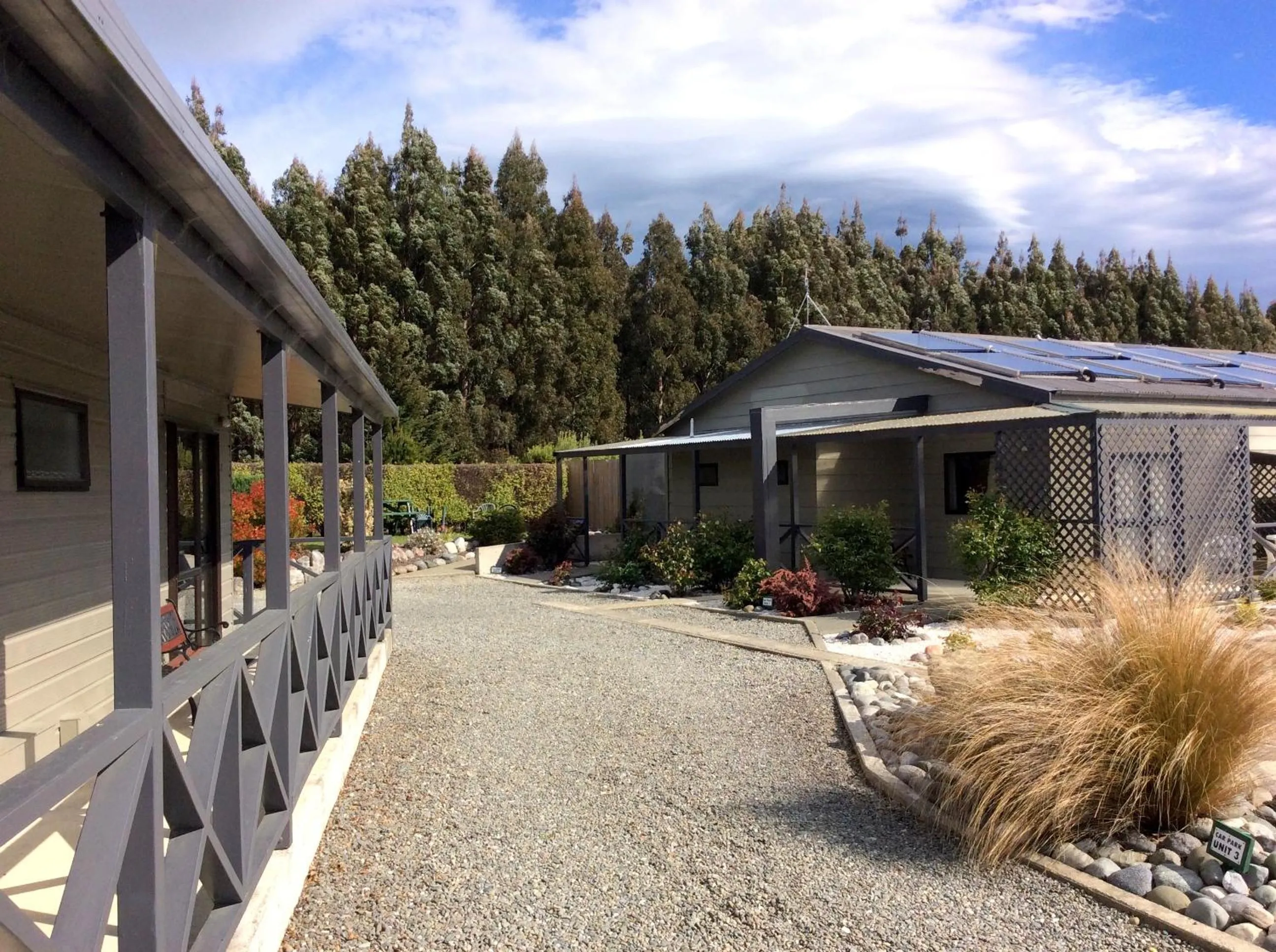 Property building in Fiordland Great Views Holiday Park
