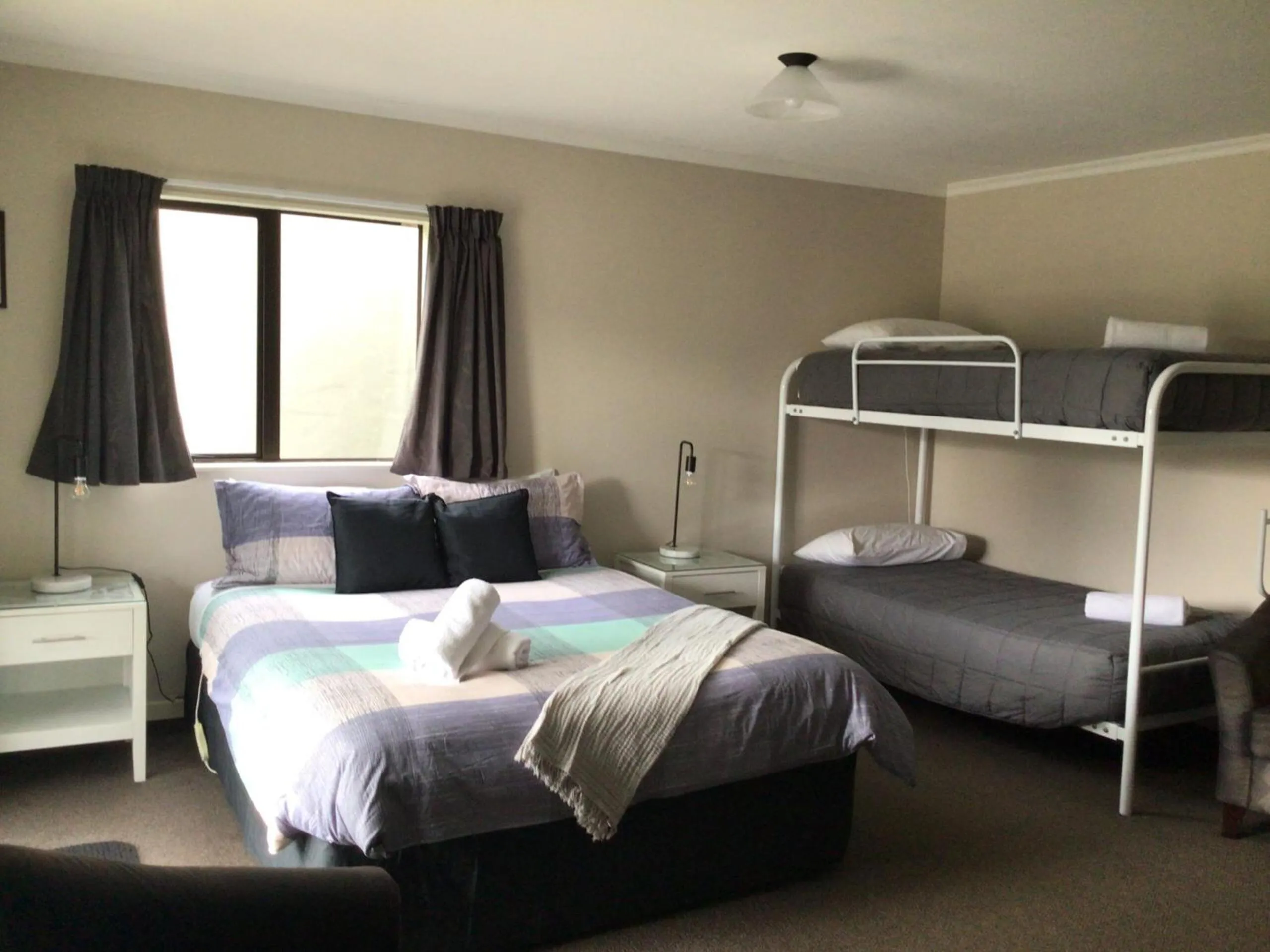 Bed in Fiordland Great Views Holiday Park