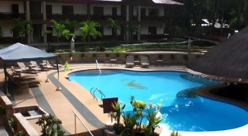 Nataasan Beach Resort and Dive Center