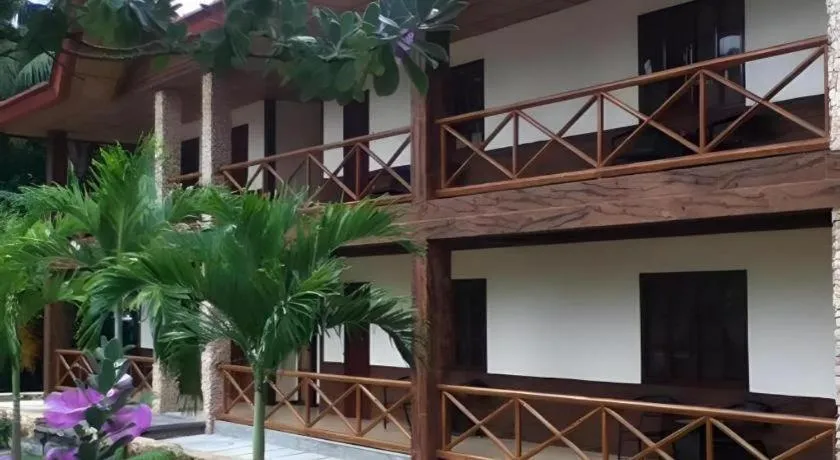 Nataasan Beach Resort and Dive Center