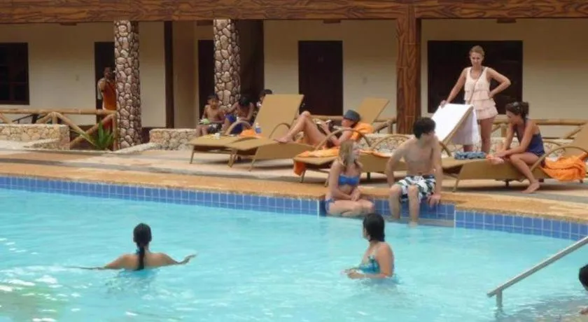 Nataasan Beach Resort and Dive Center