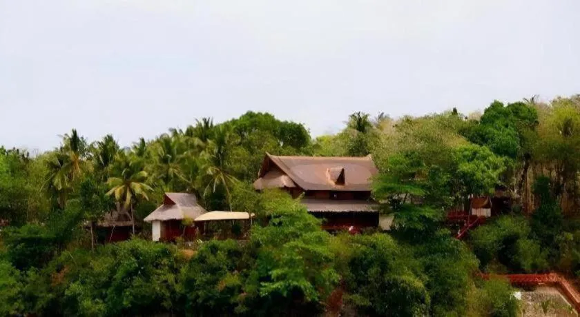 Nataasan Beach Resort and Dive Center